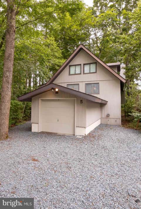 Homes For Sale - 5 Falcon Bridge Road<br/> OCEAN PINES, MD 21811