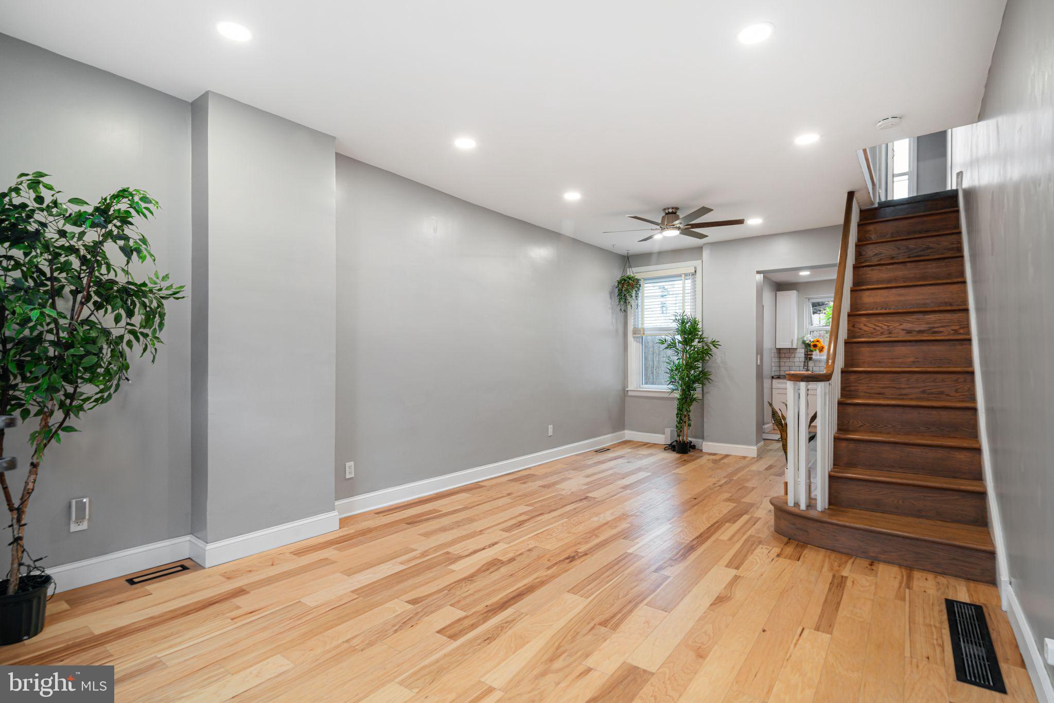 2729 RENO STREET