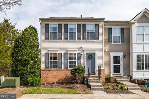 Townhouse For Sale - 612 Frontier Fort Lane<br/> STRASBURG, VA 22657