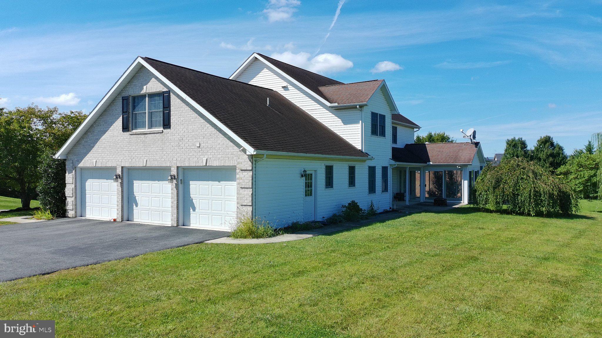 201 SUNBROOK DRIVE