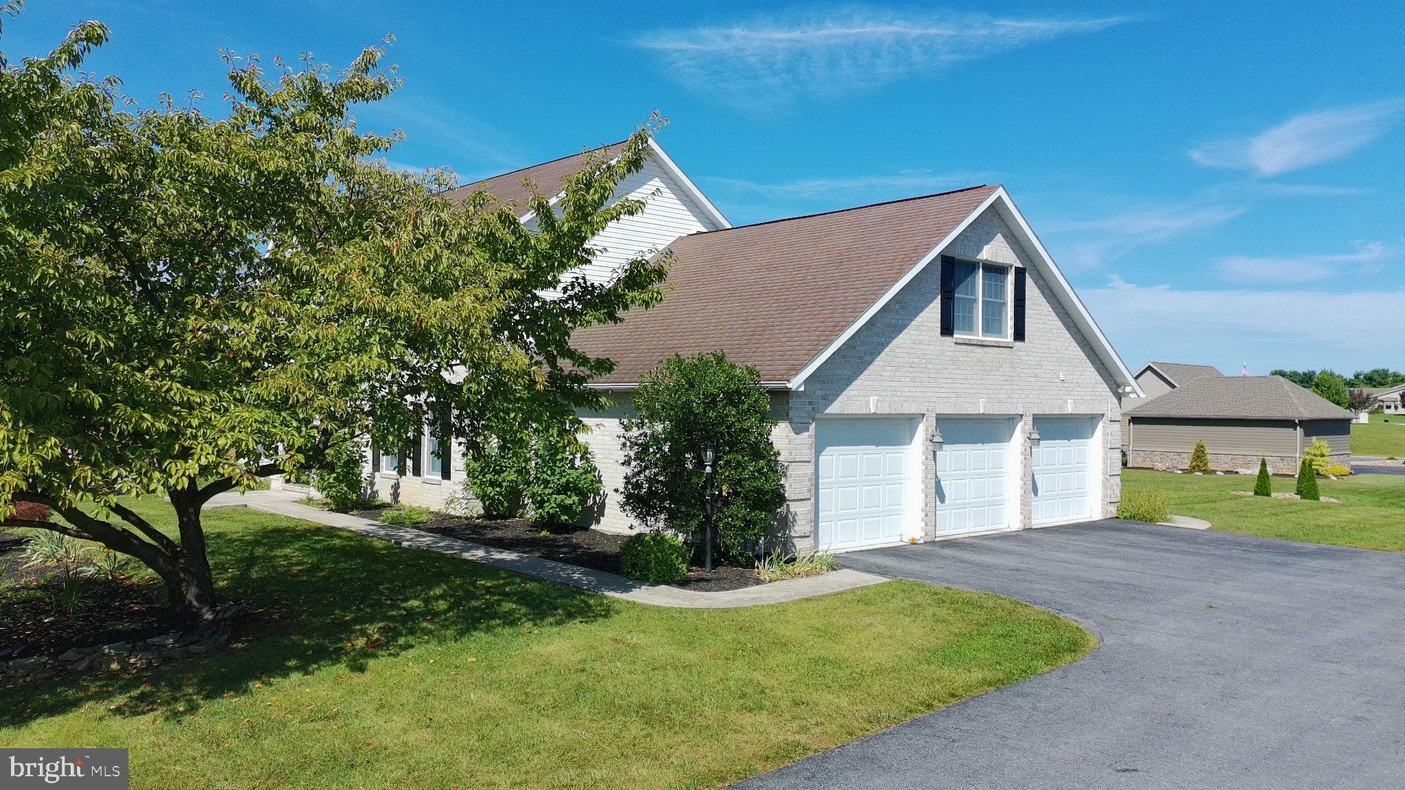 201 SUNBROOK DRIVE