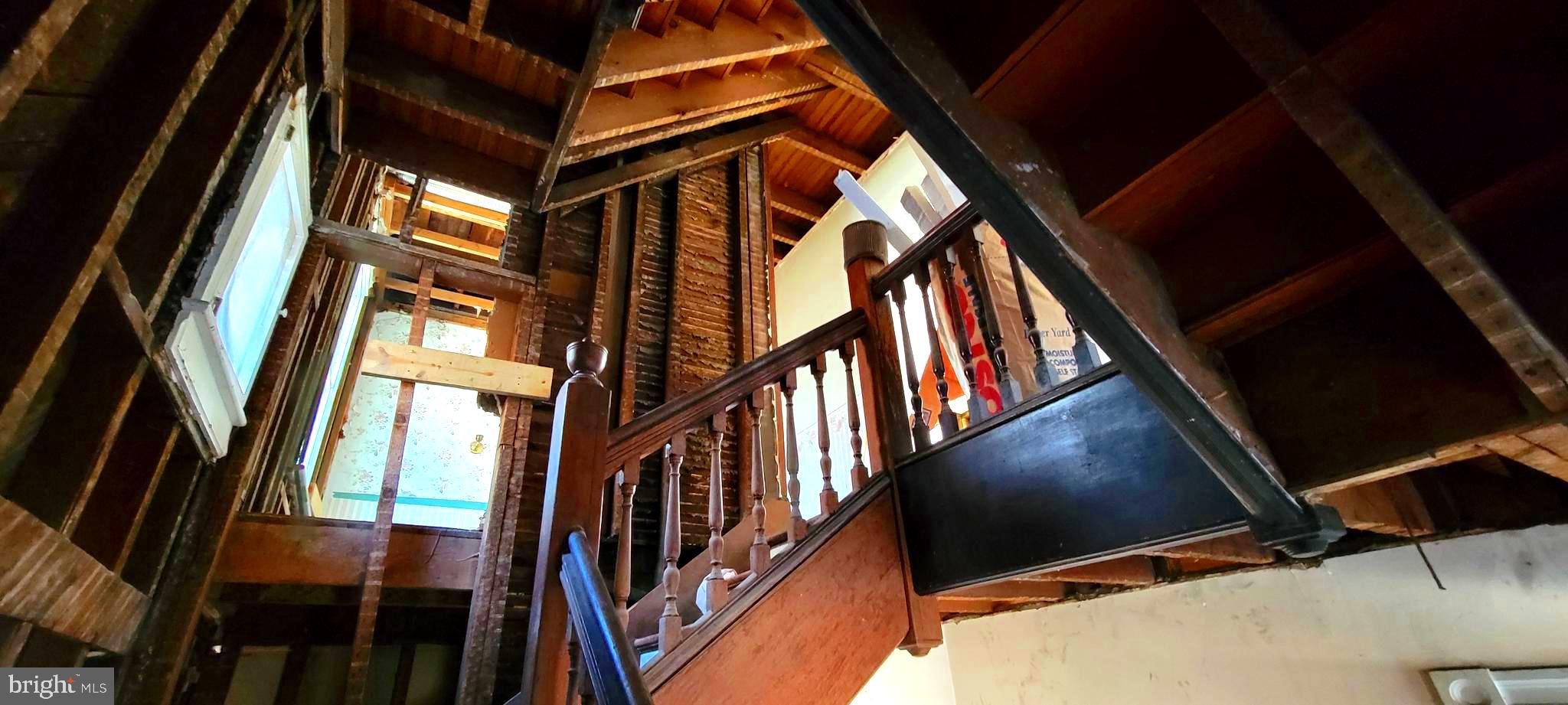 WEST SIDE - Residential