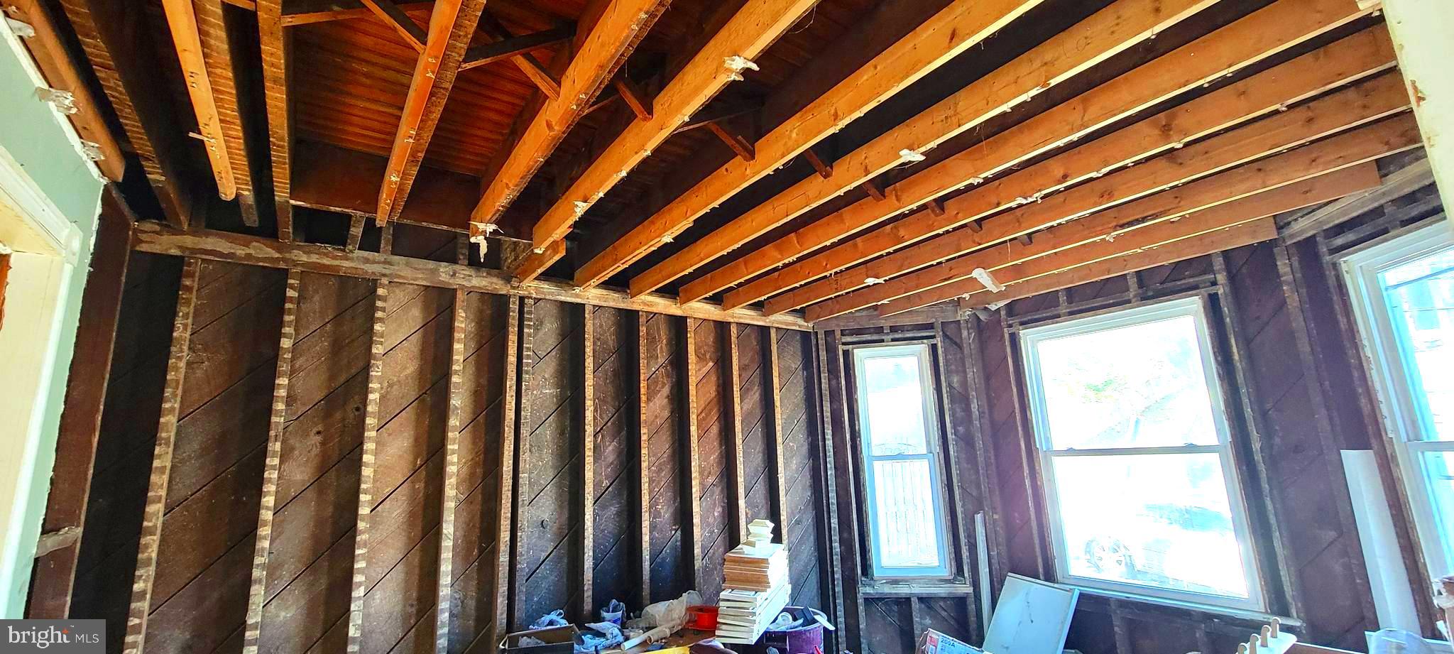 WEST SIDE - Residential