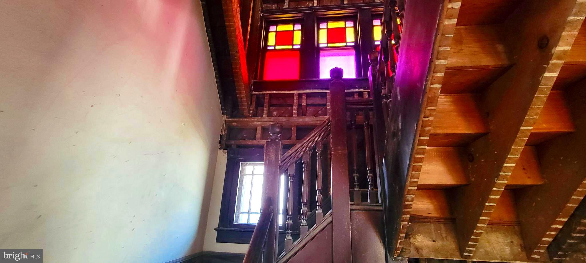 WEST SIDE - Residential