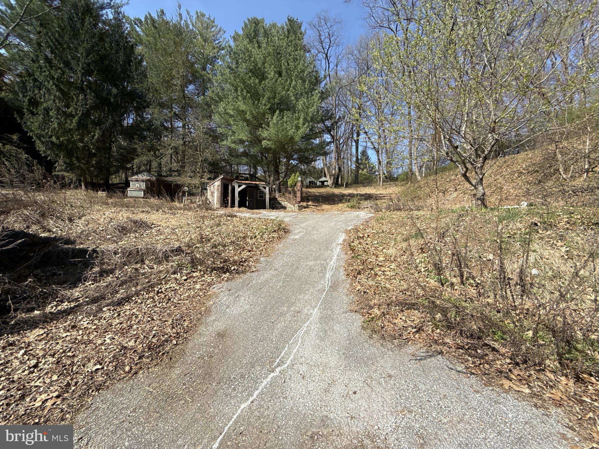 888 HORSESHOE PIKE
