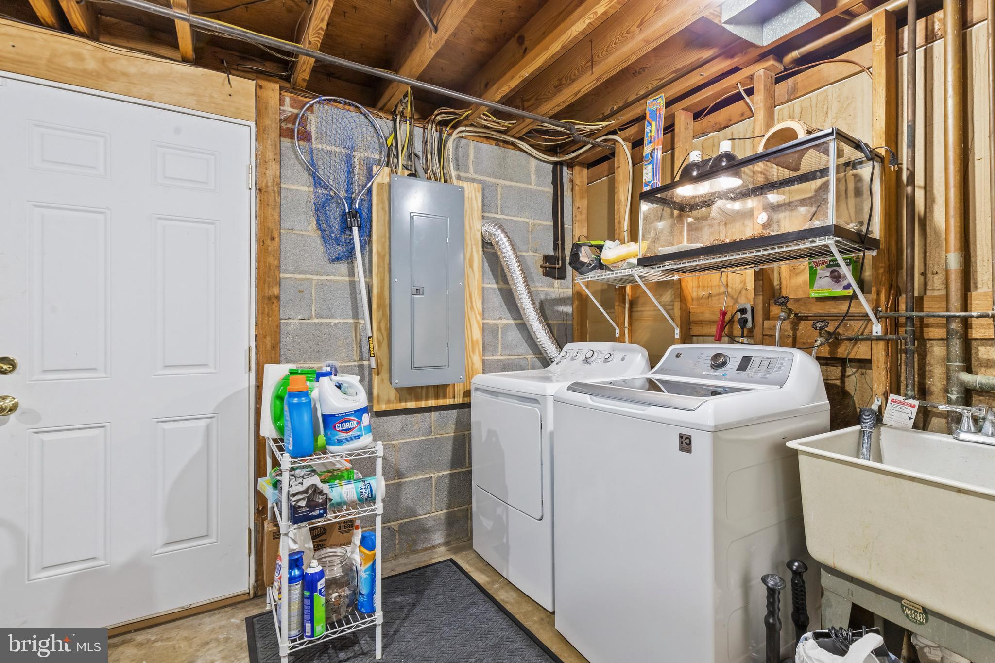 HAYFIELD FARM - Residential