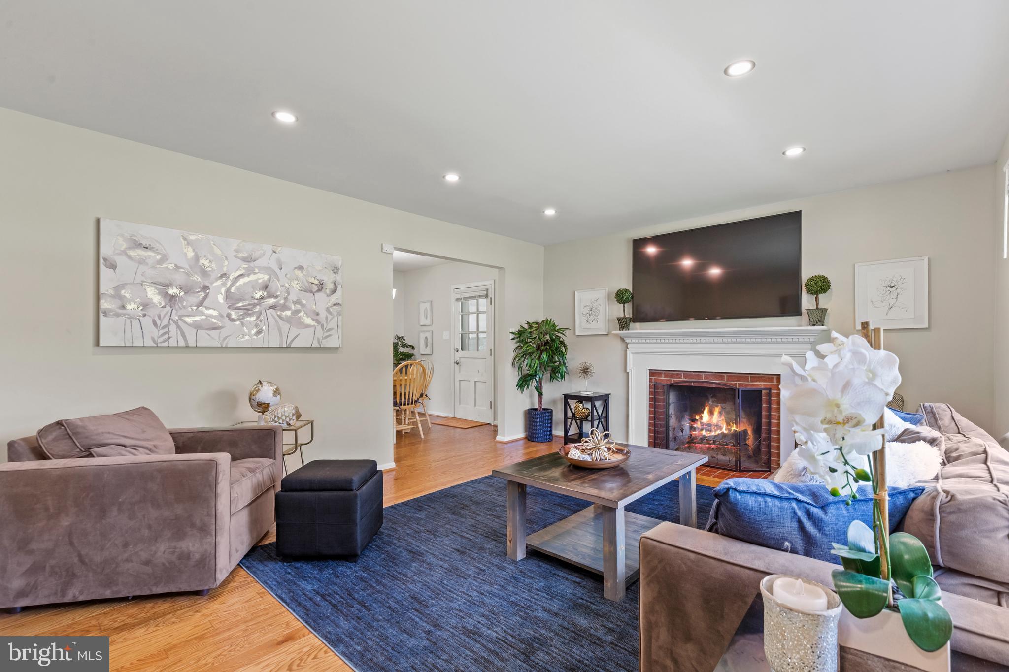 HAYFIELD FARM - Residential