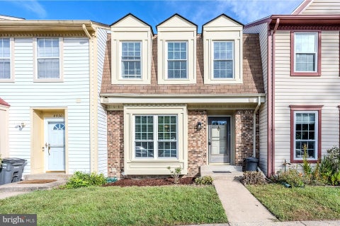 Photo of SPRINGFIELD, VA 22152 (MLS # VAFX2340562)