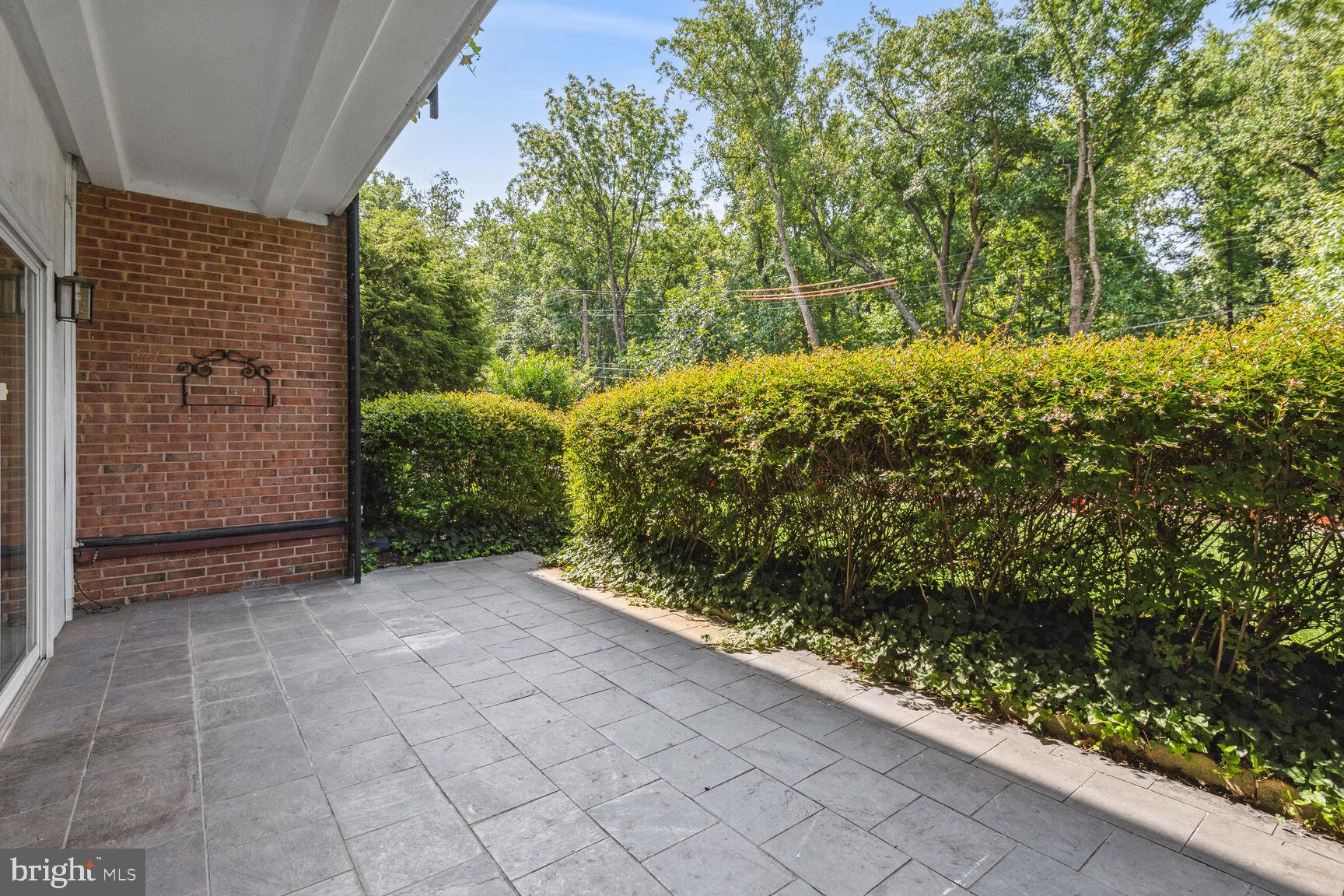 HAMLET HOUSE - Residential