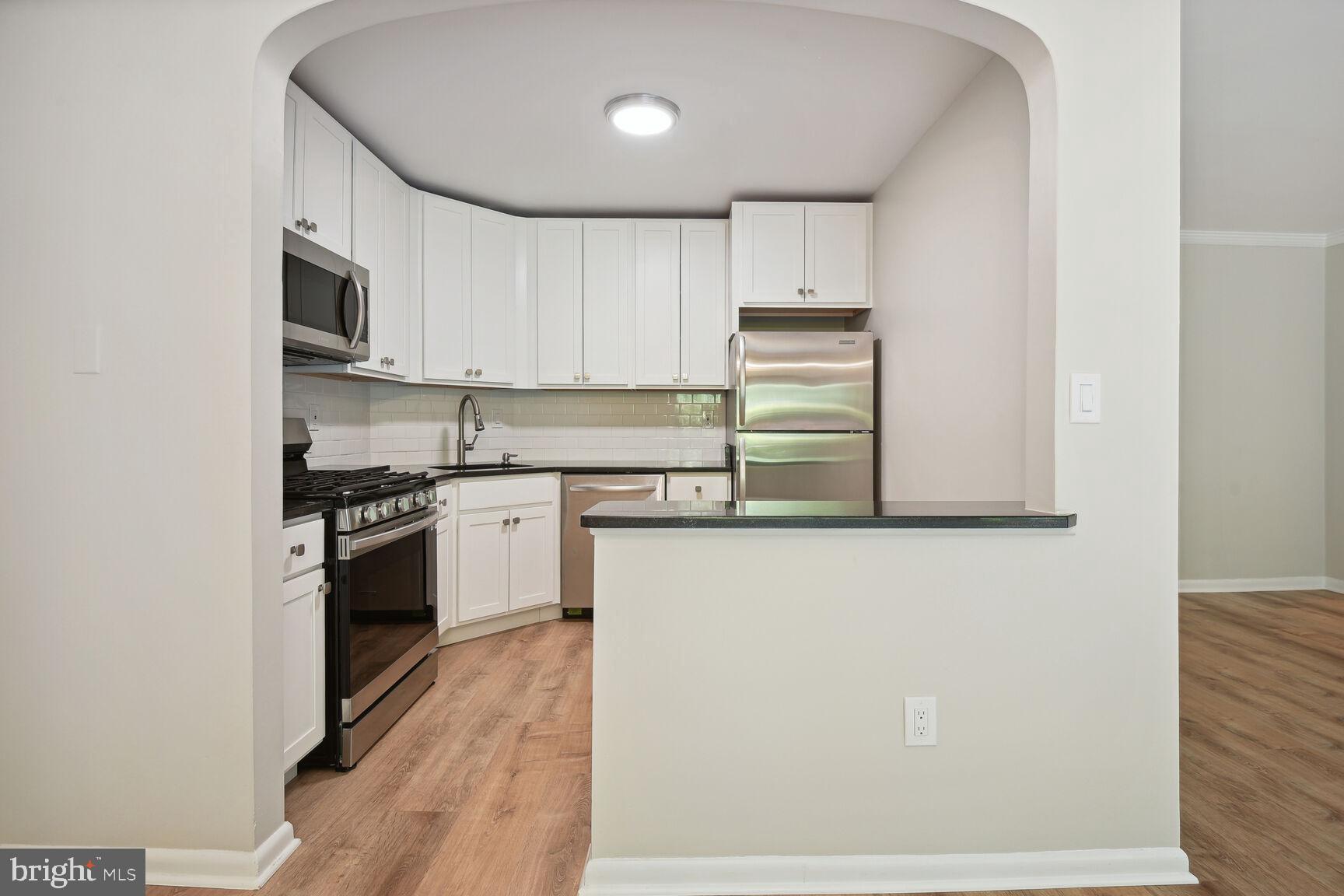 HAMLET HOUSE - Residential