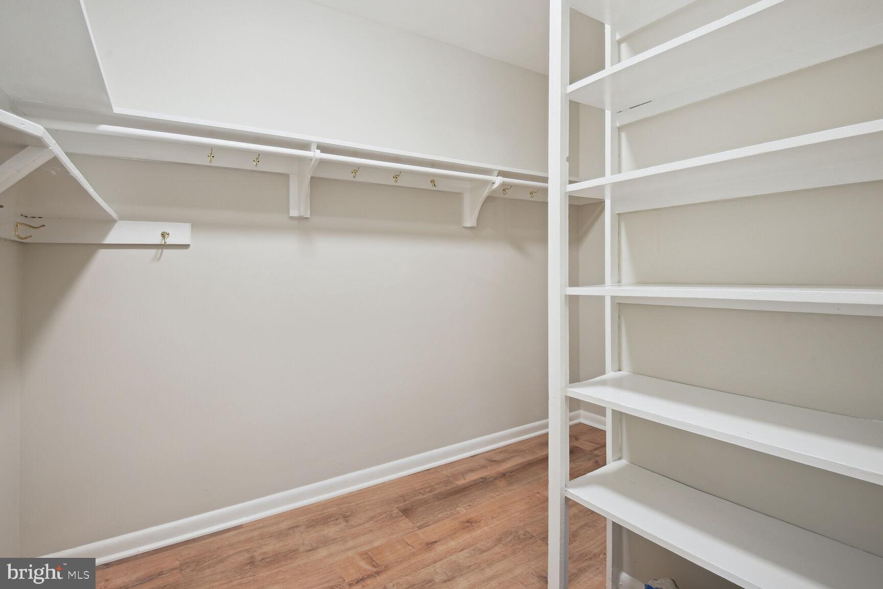 HAMLET HOUSE - Residential