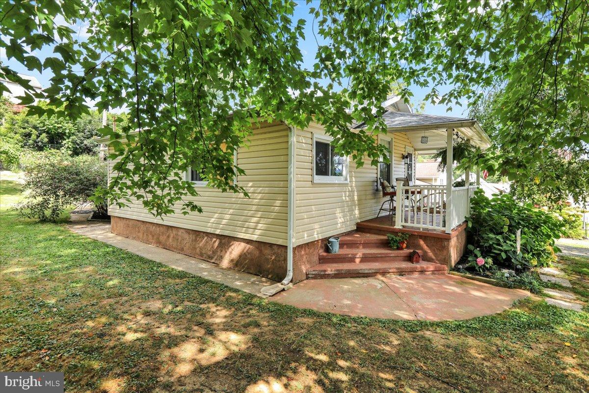 524 PERSHING BOULEVARD