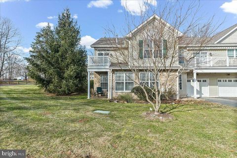 1588 NICKLAUS DRIVE SPRINGFIELD PA 19064