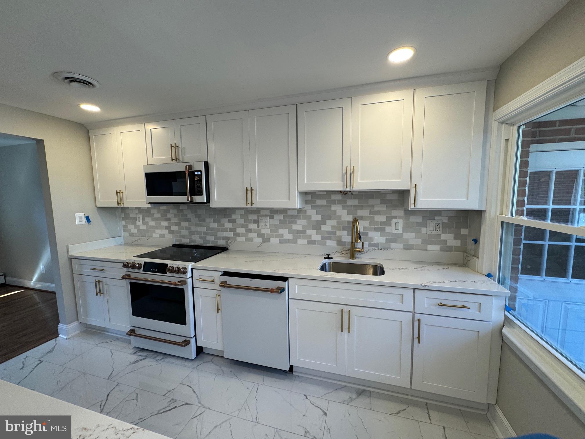 MASS AVE HILLS - Residential