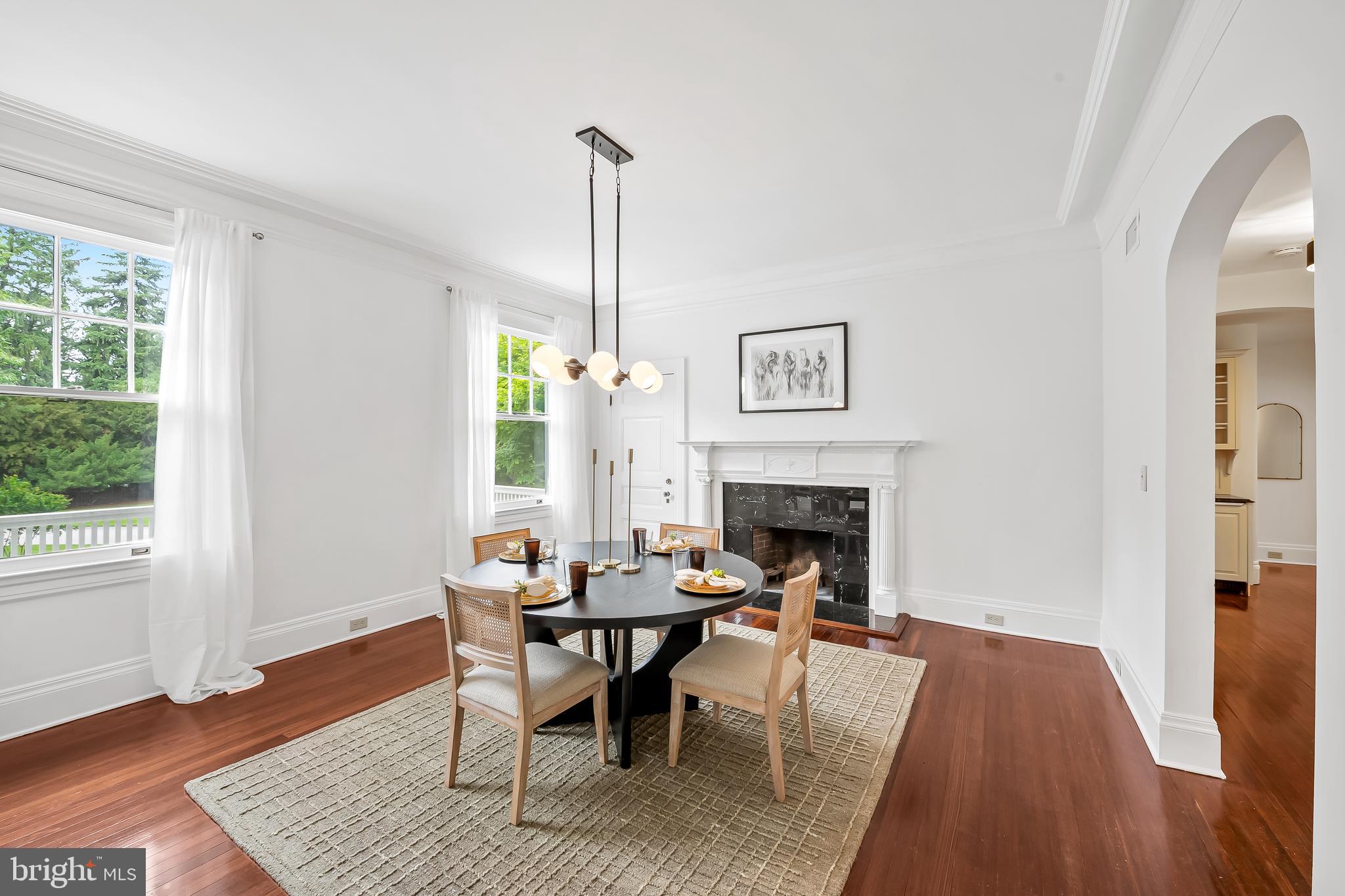 DEVON HILL - Residential