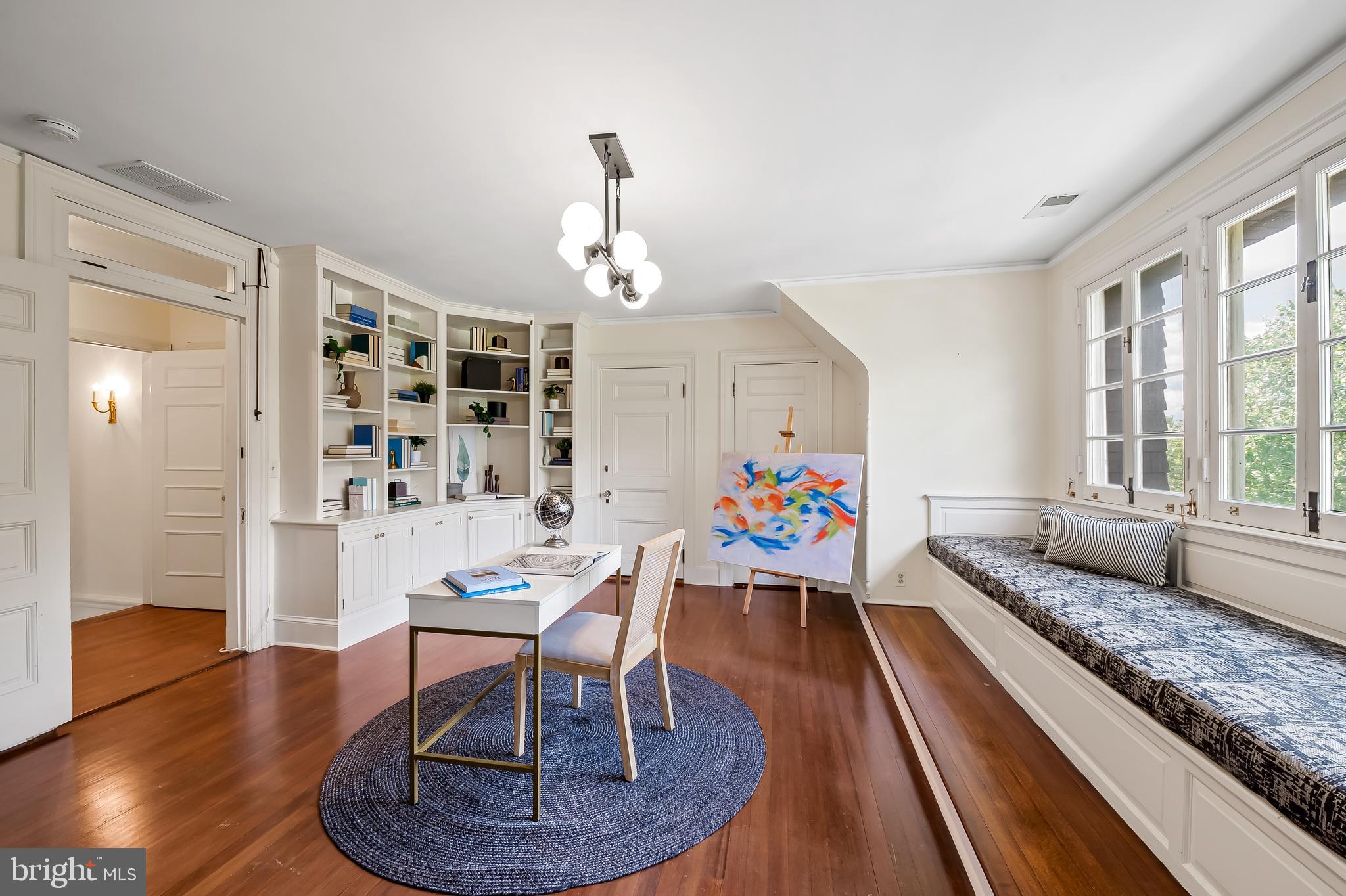 DEVON HILL - Residential