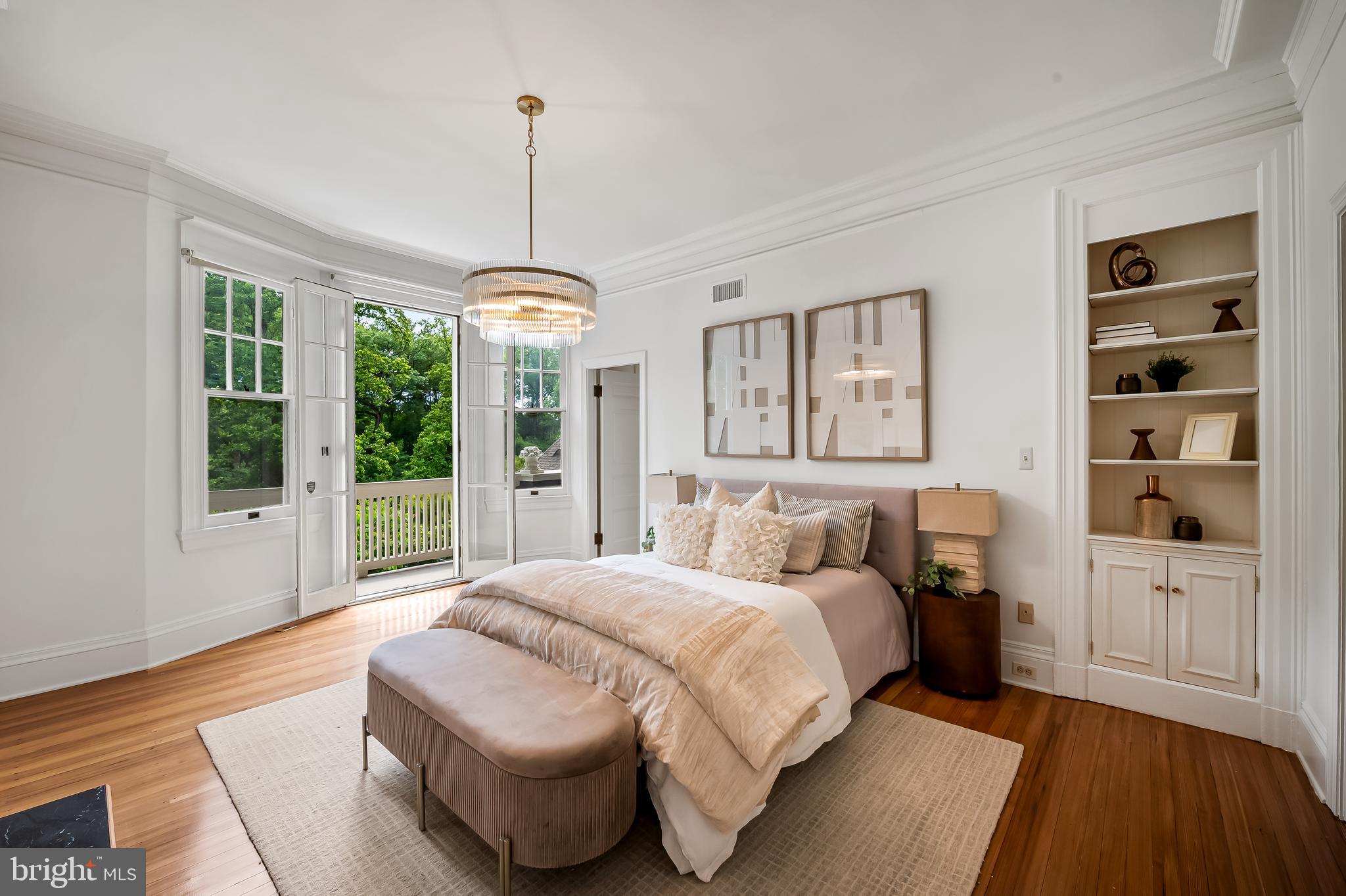 DEVON HILL - Residential