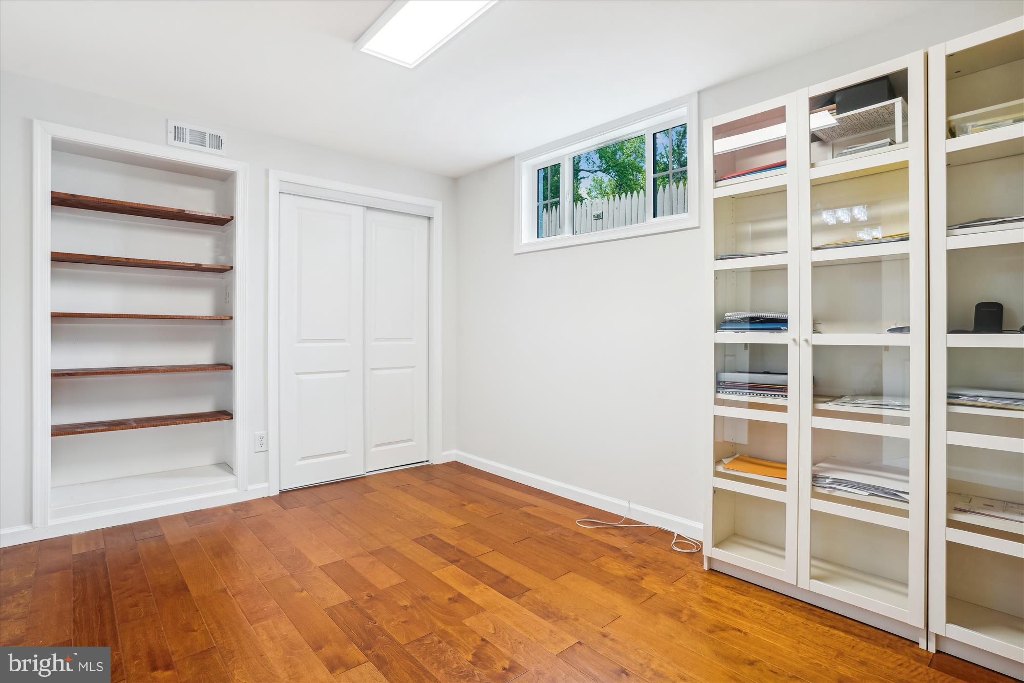 BURNING TREE VALLEY - Residential