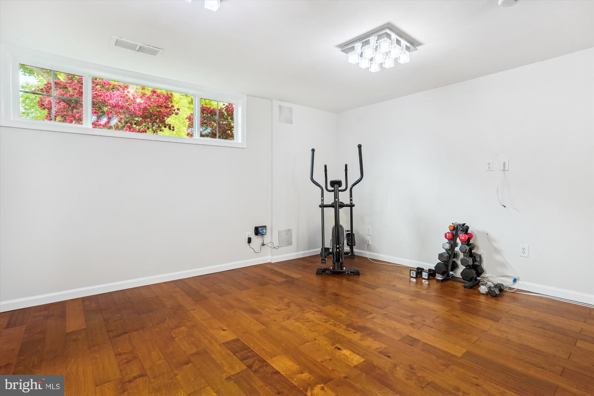 BURNING TREE VALLEY - Residential