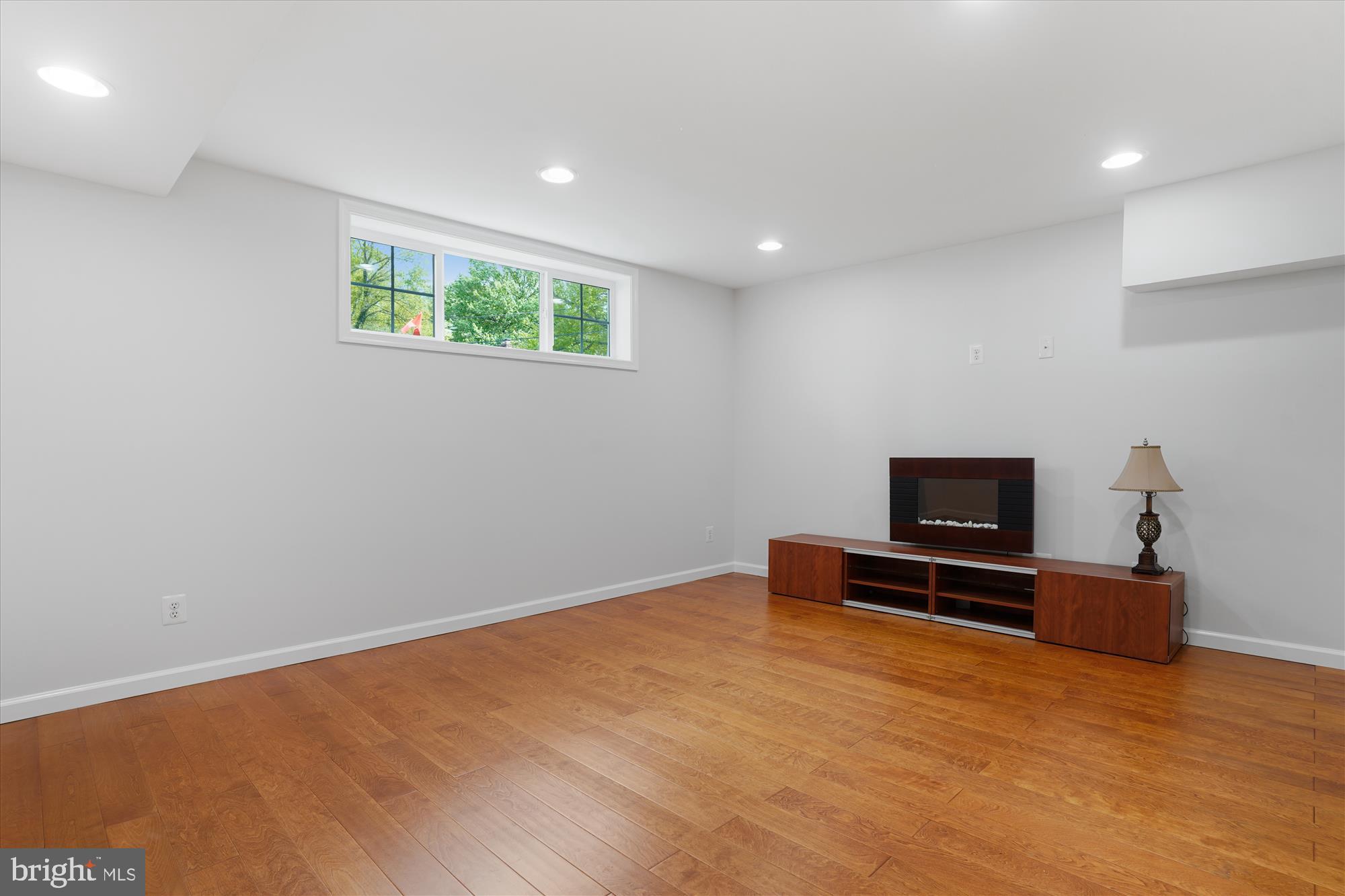 BURNING TREE VALLEY - Residential