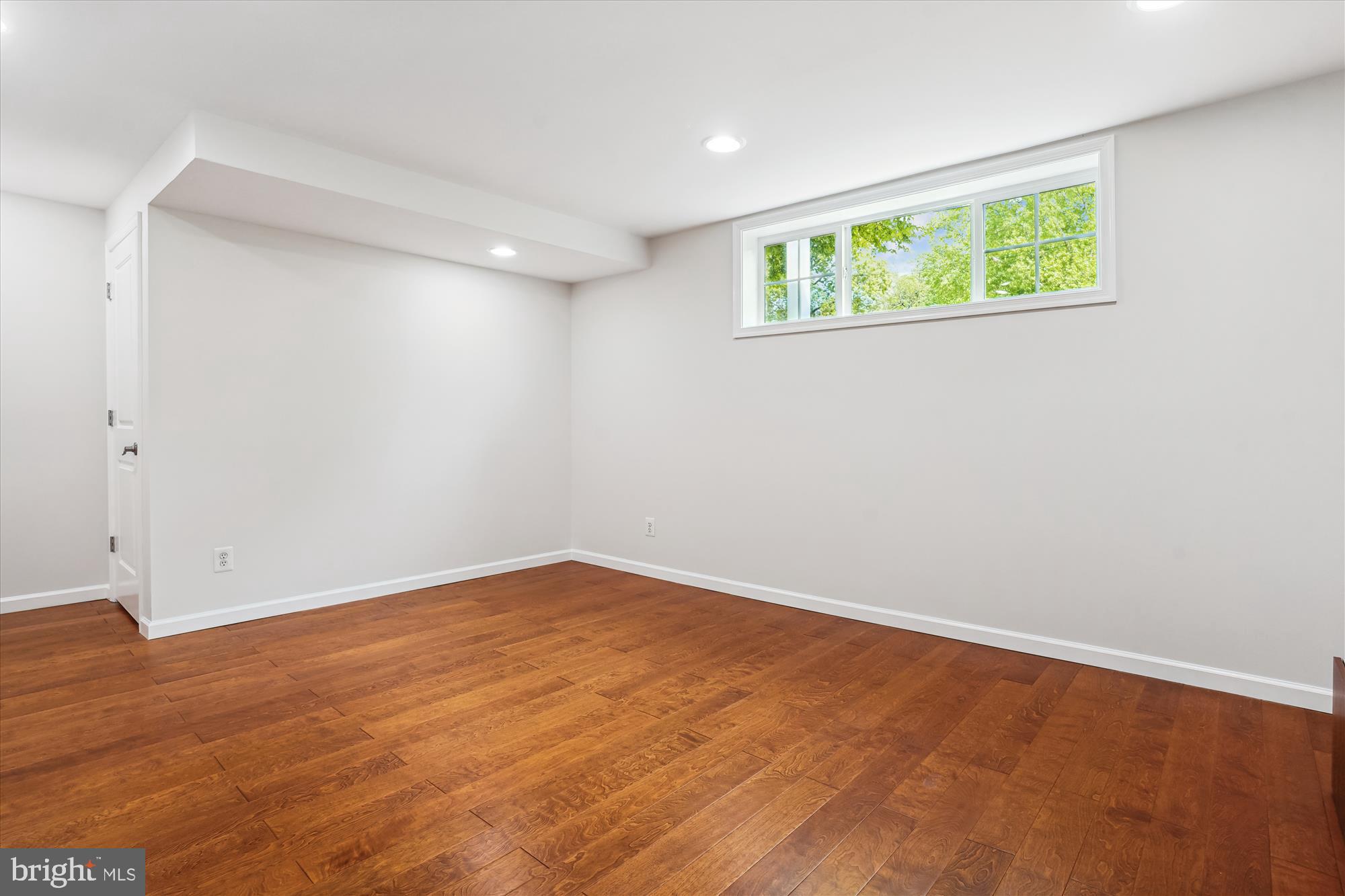 BURNING TREE VALLEY - Residential