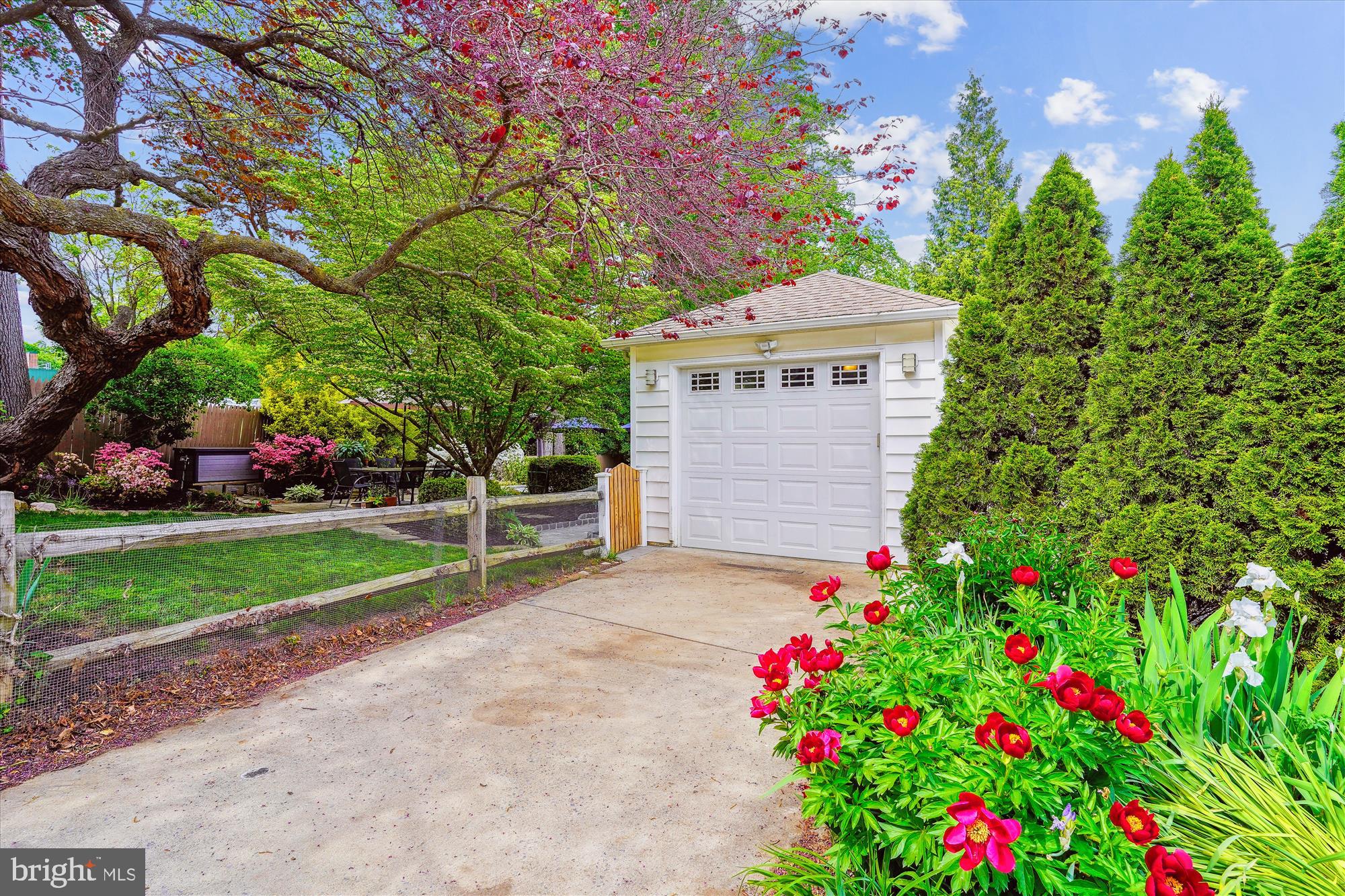 BURNING TREE VALLEY - Residential