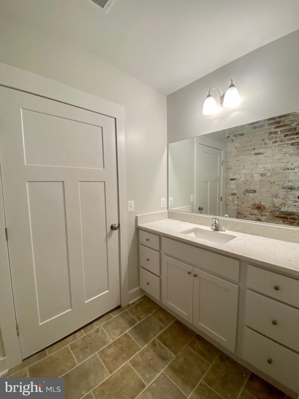 DOWNTOWN FREDERICKSBURG - Residential Lease