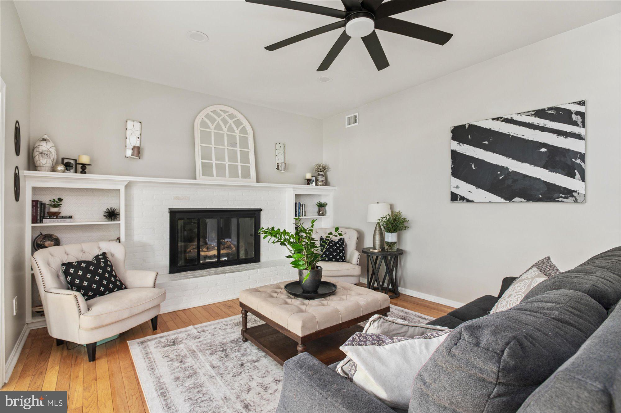 RIVERSIDE GARDENS - Residential