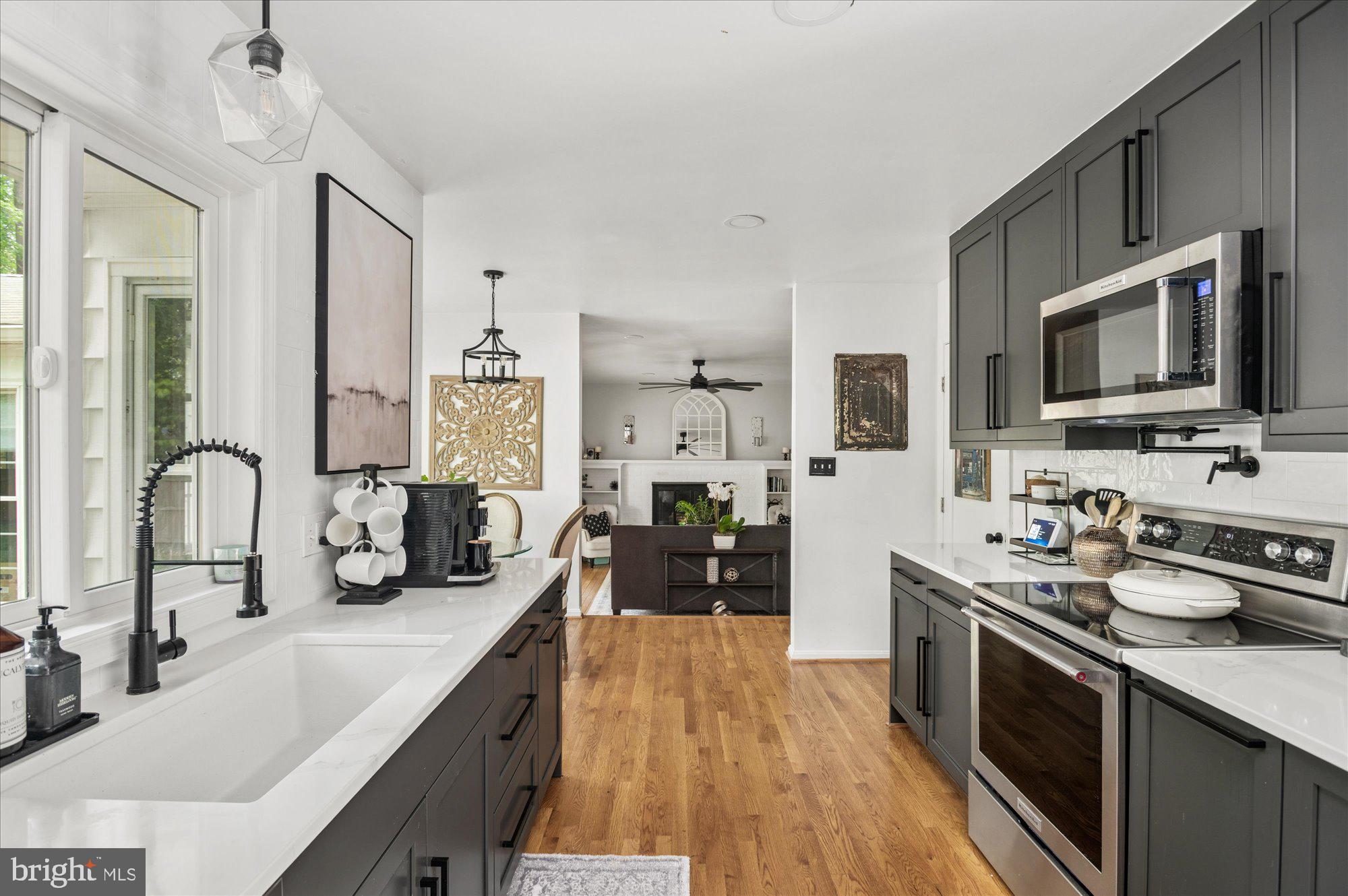 RIVERSIDE GARDENS - Residential