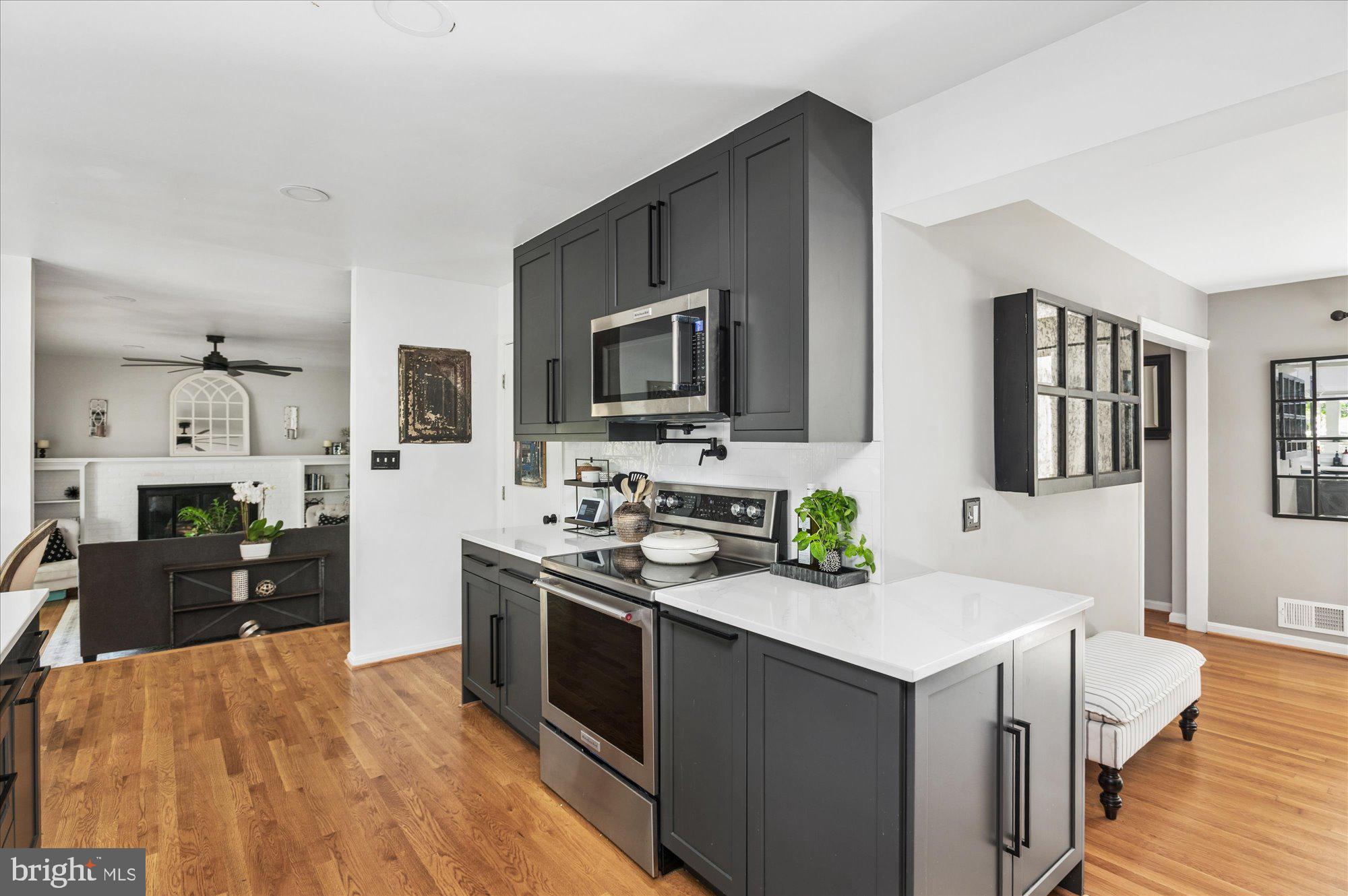 RIVERSIDE GARDENS - Residential