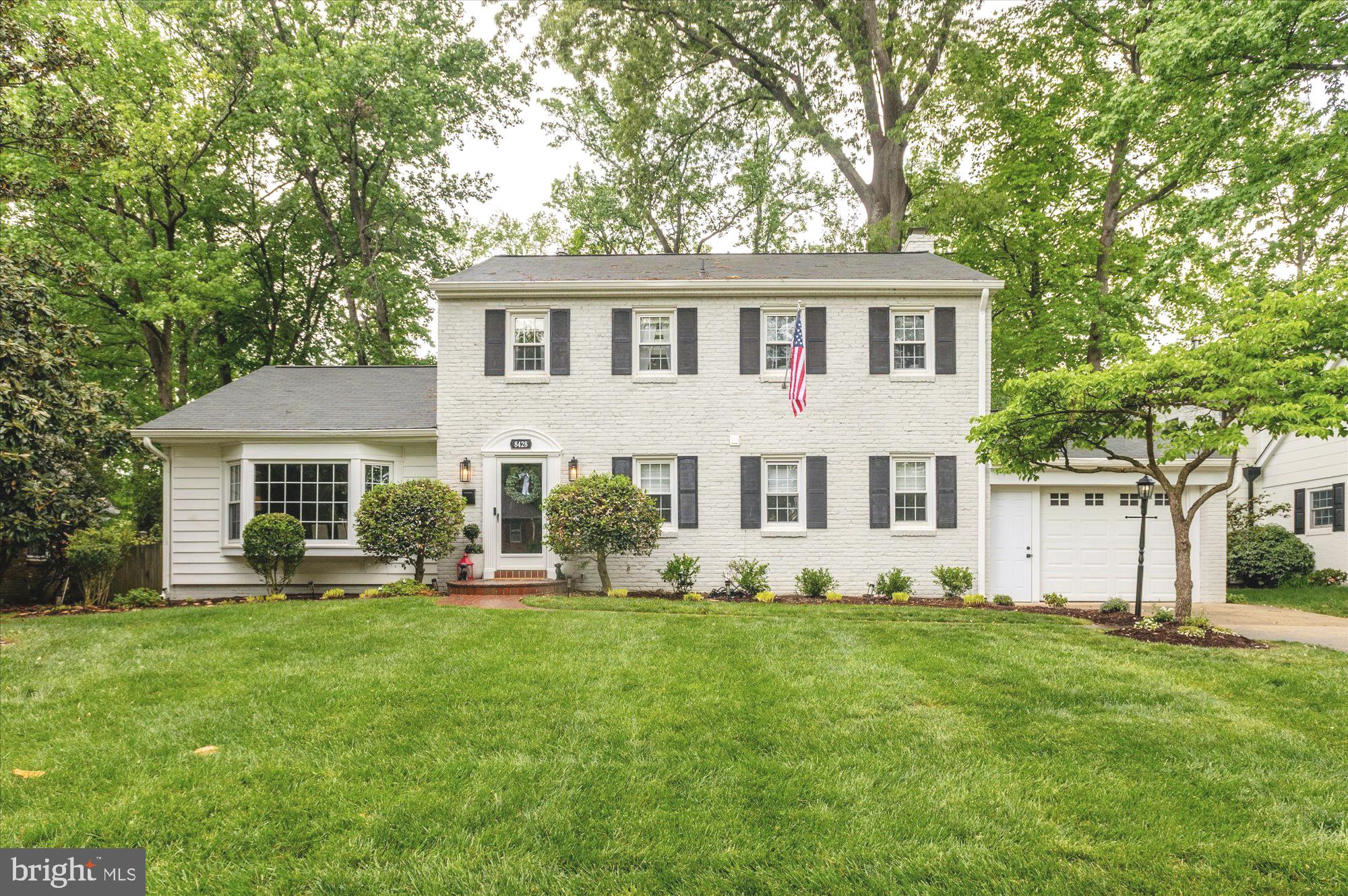 RIVERSIDE GARDENS - Residential