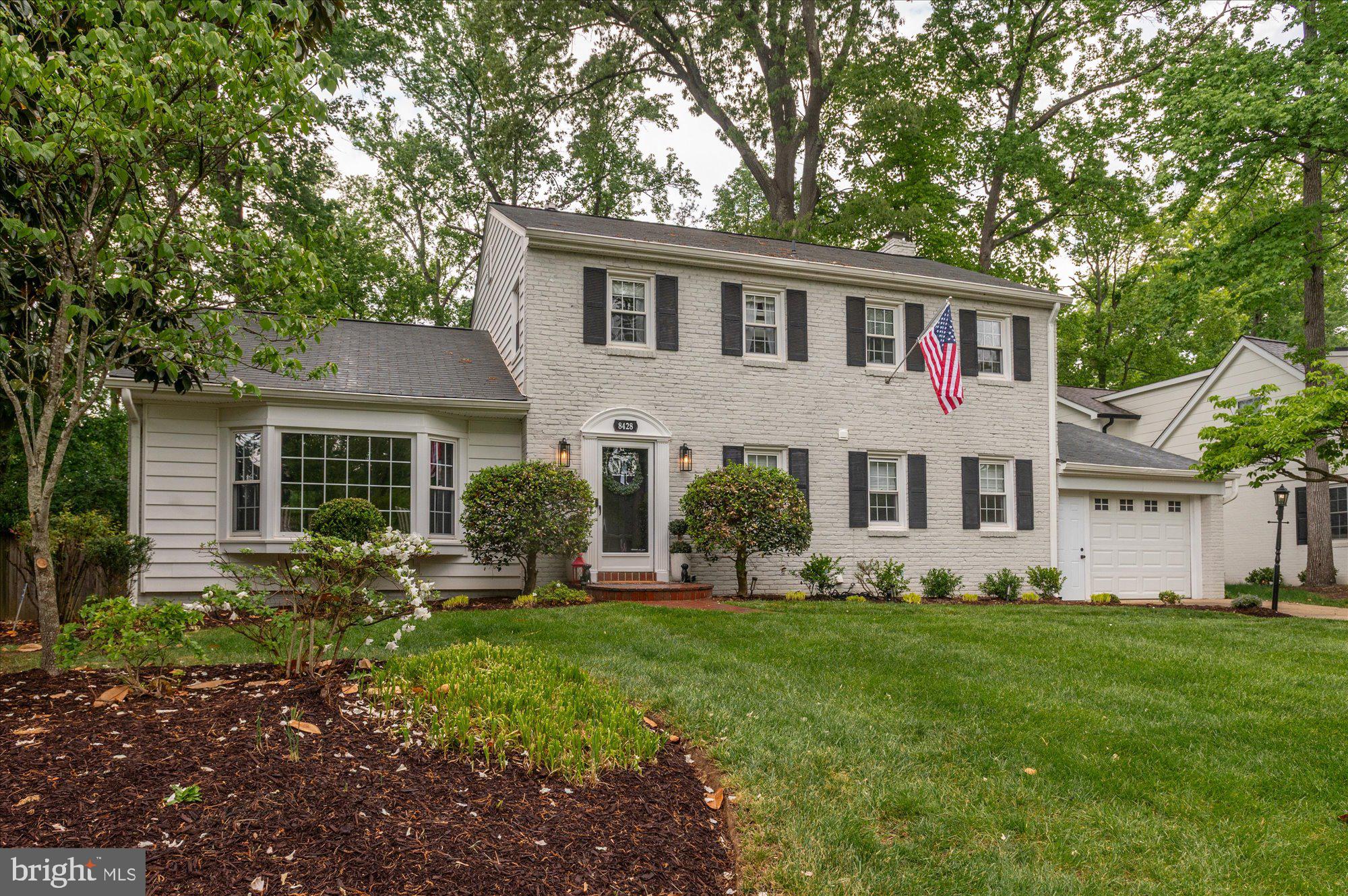 RIVERSIDE GARDENS - Residential