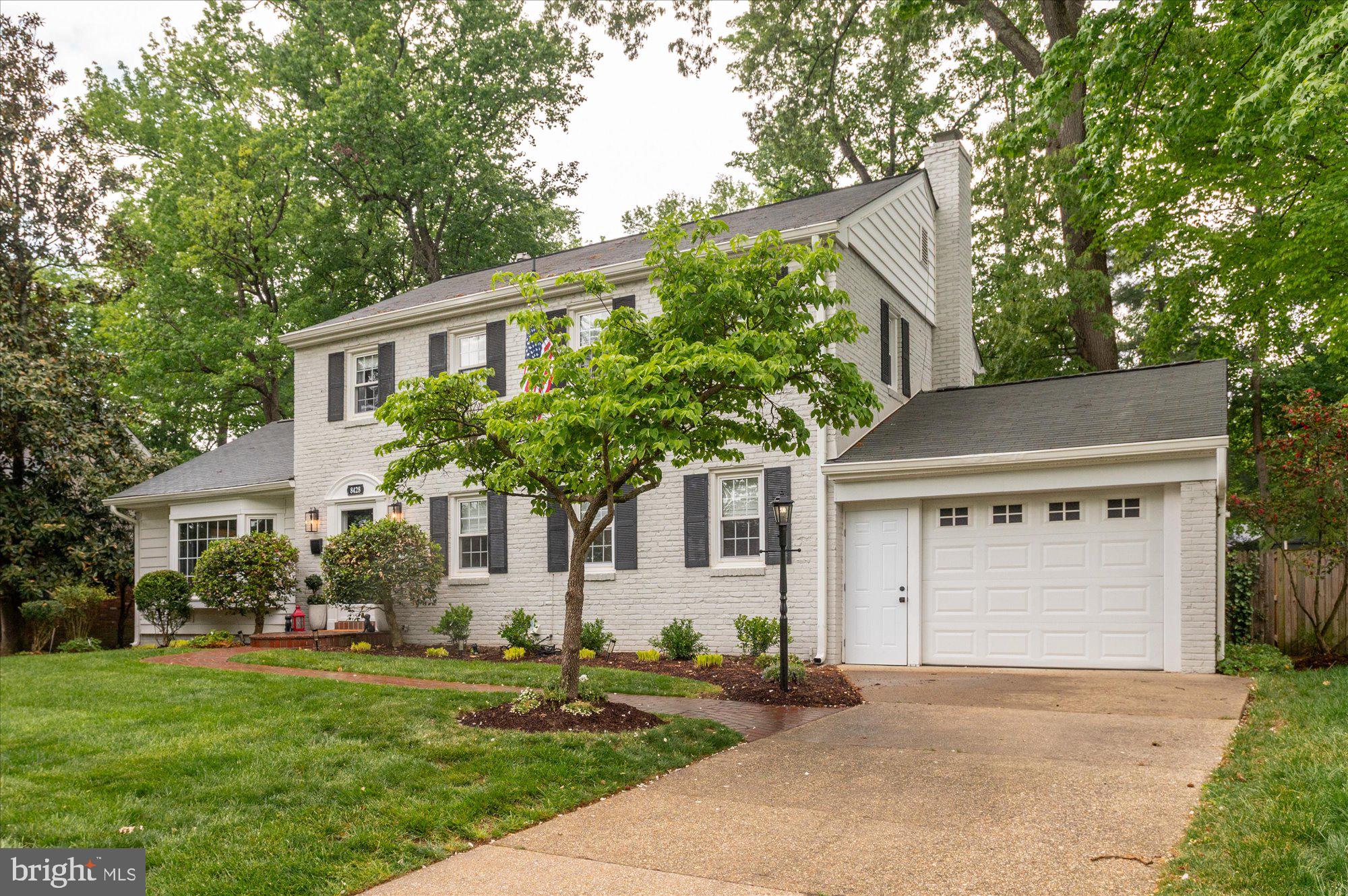 RIVERSIDE GARDENS - Residential