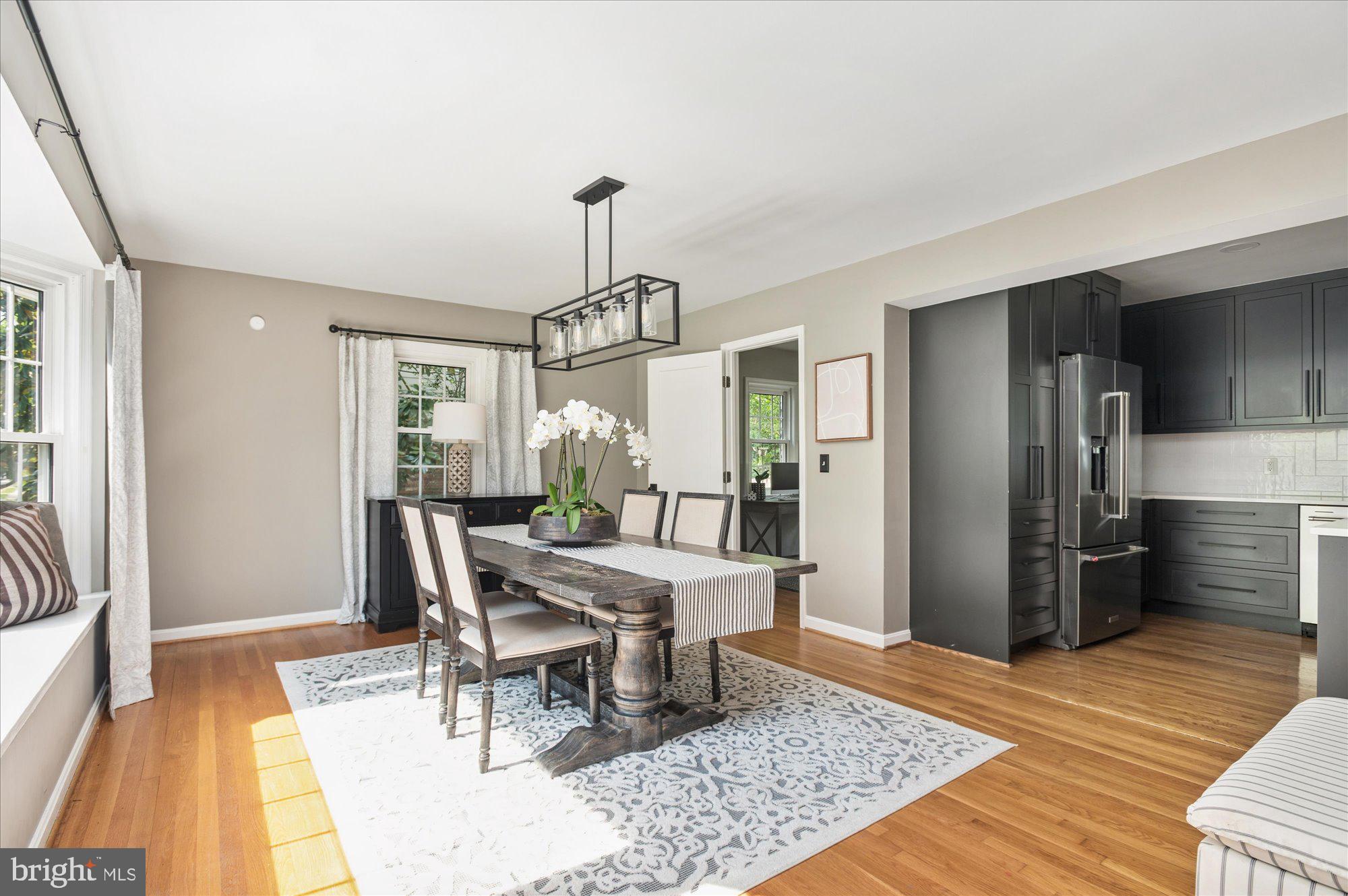 RIVERSIDE GARDENS - Residential