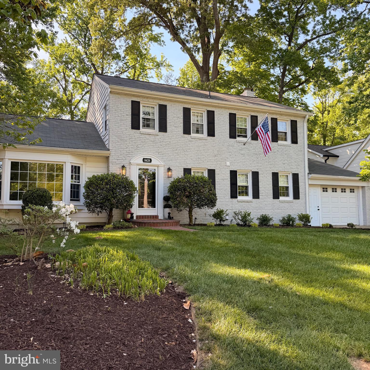RIVERSIDE GARDENS - Residential