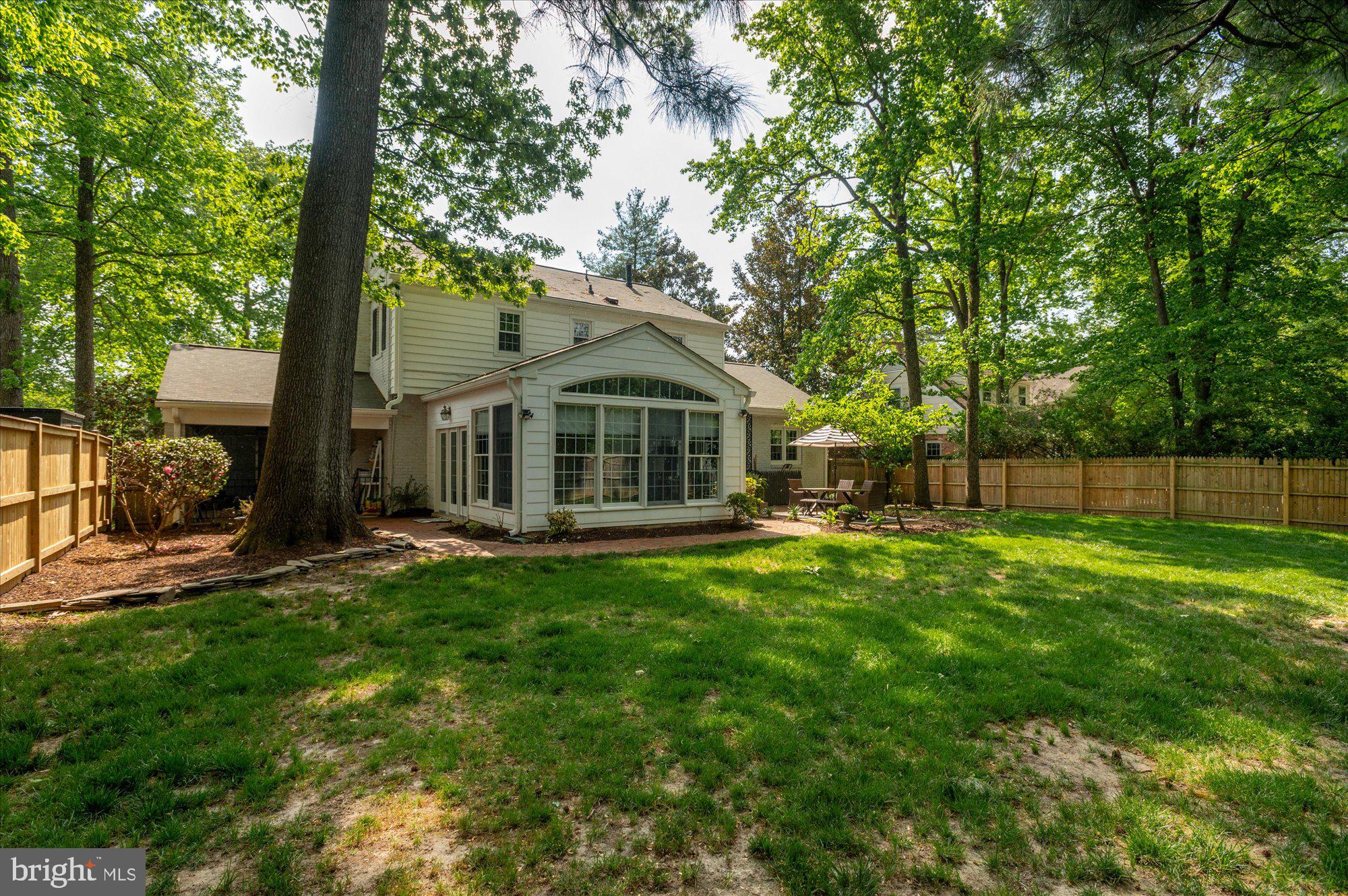 RIVERSIDE GARDENS - Residential