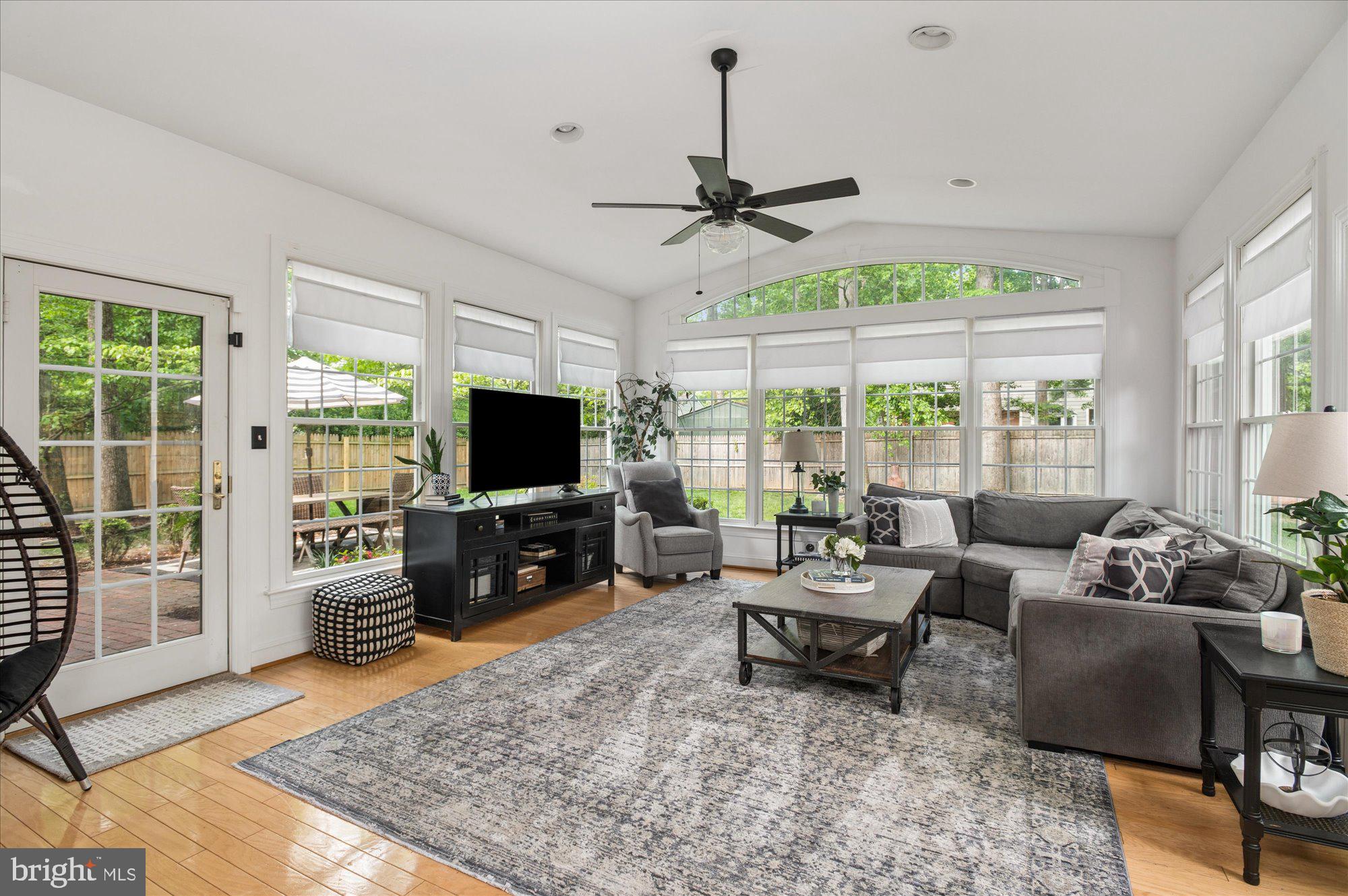 RIVERSIDE GARDENS - Residential