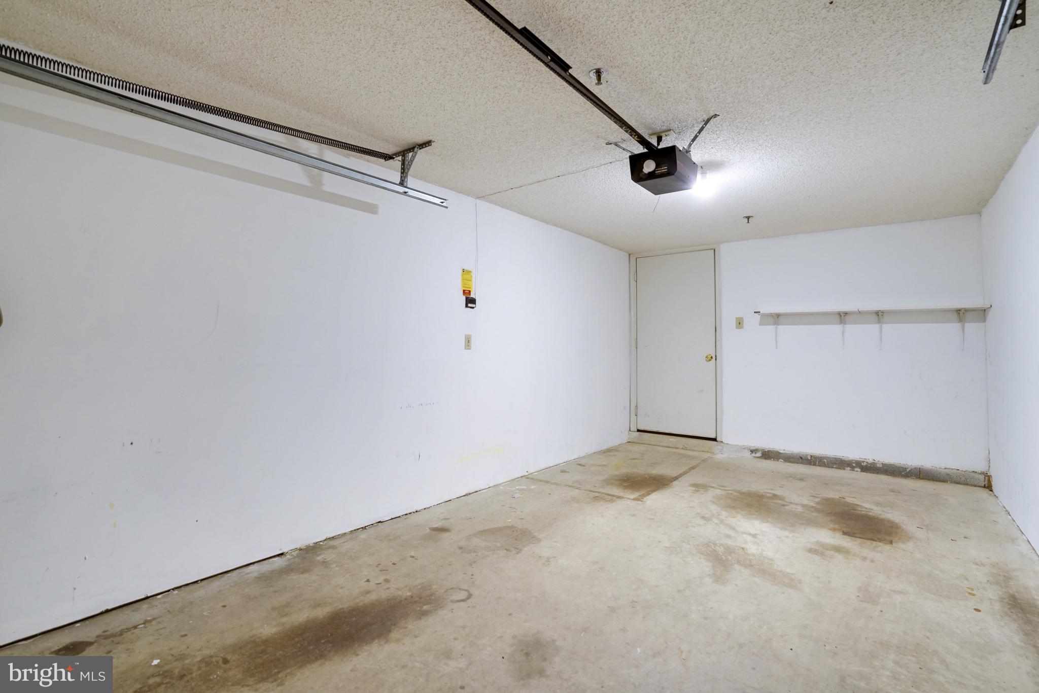 HILLWOOD - Residential Lease