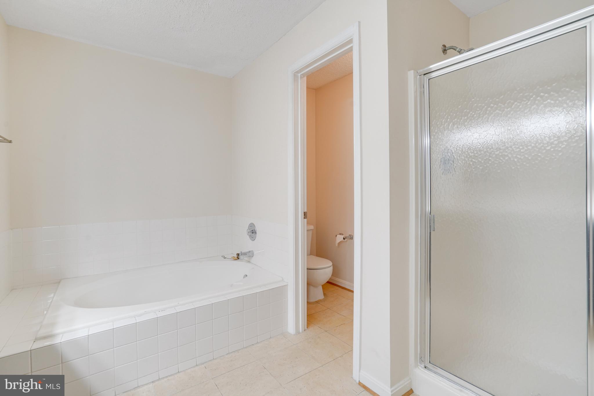 HILLWOOD - Residential Lease