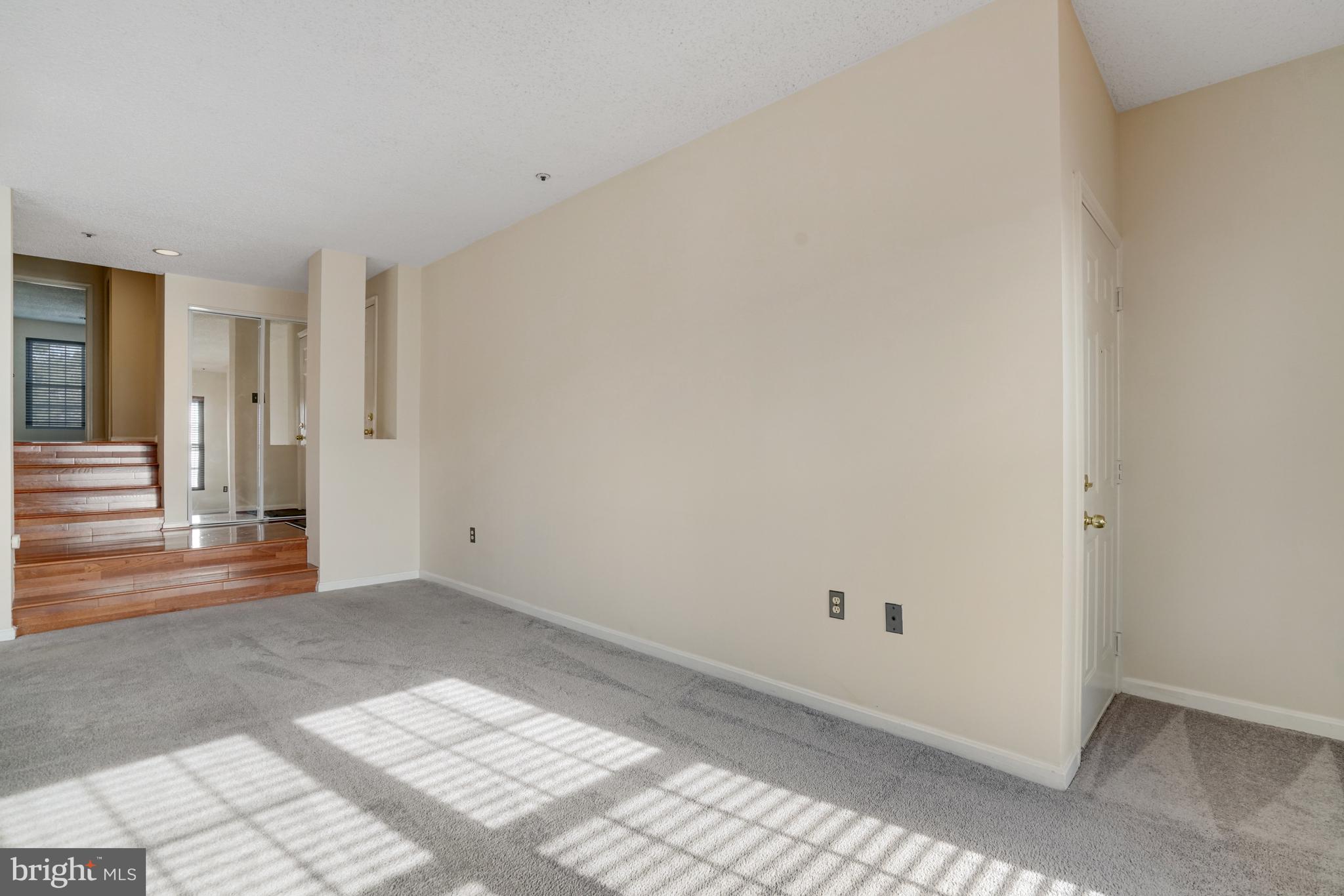 HILLWOOD - Residential Lease