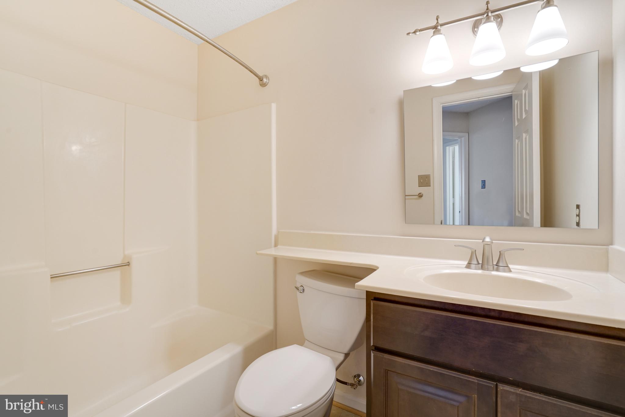 HILLWOOD - Residential Lease