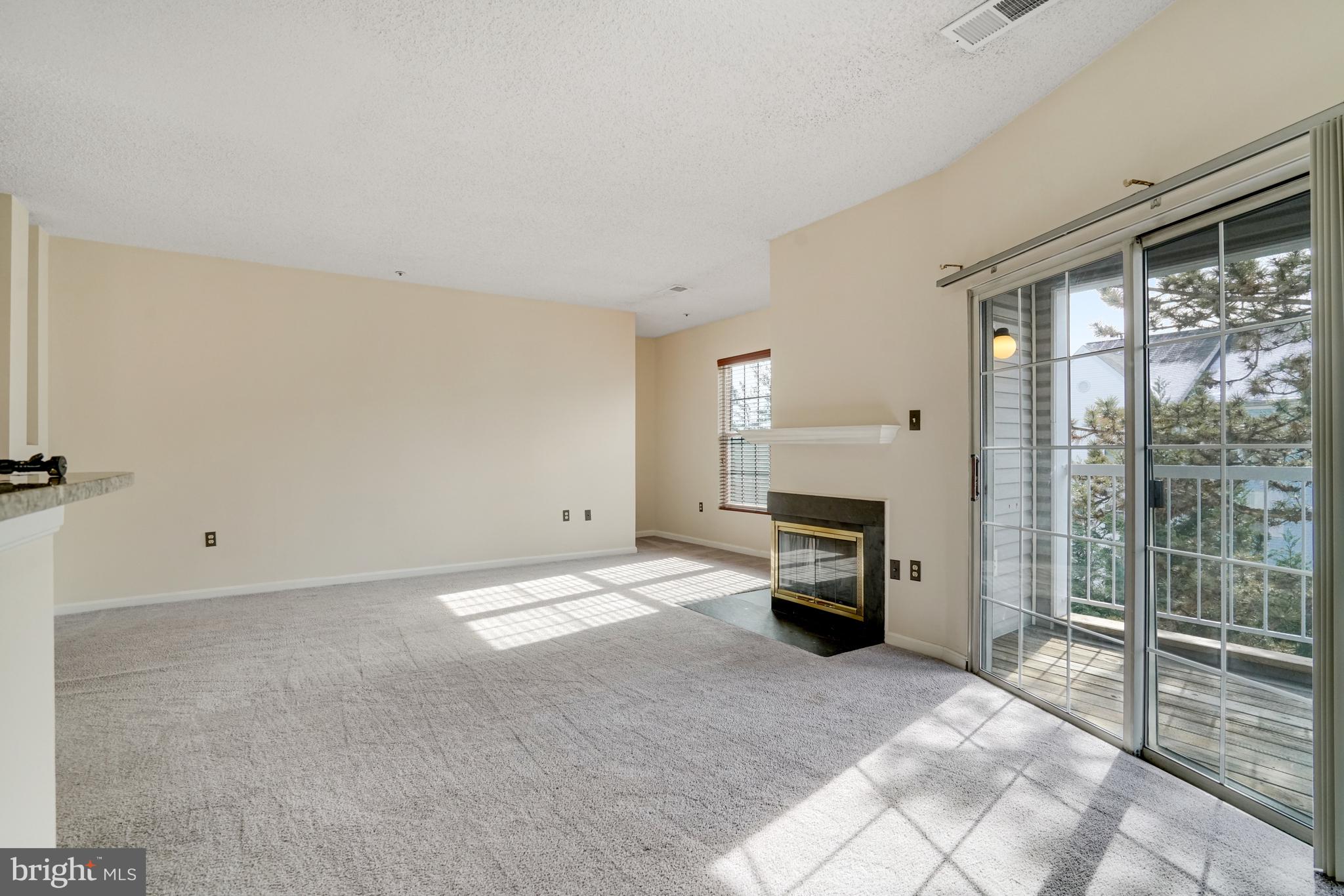 HILLWOOD - Residential Lease