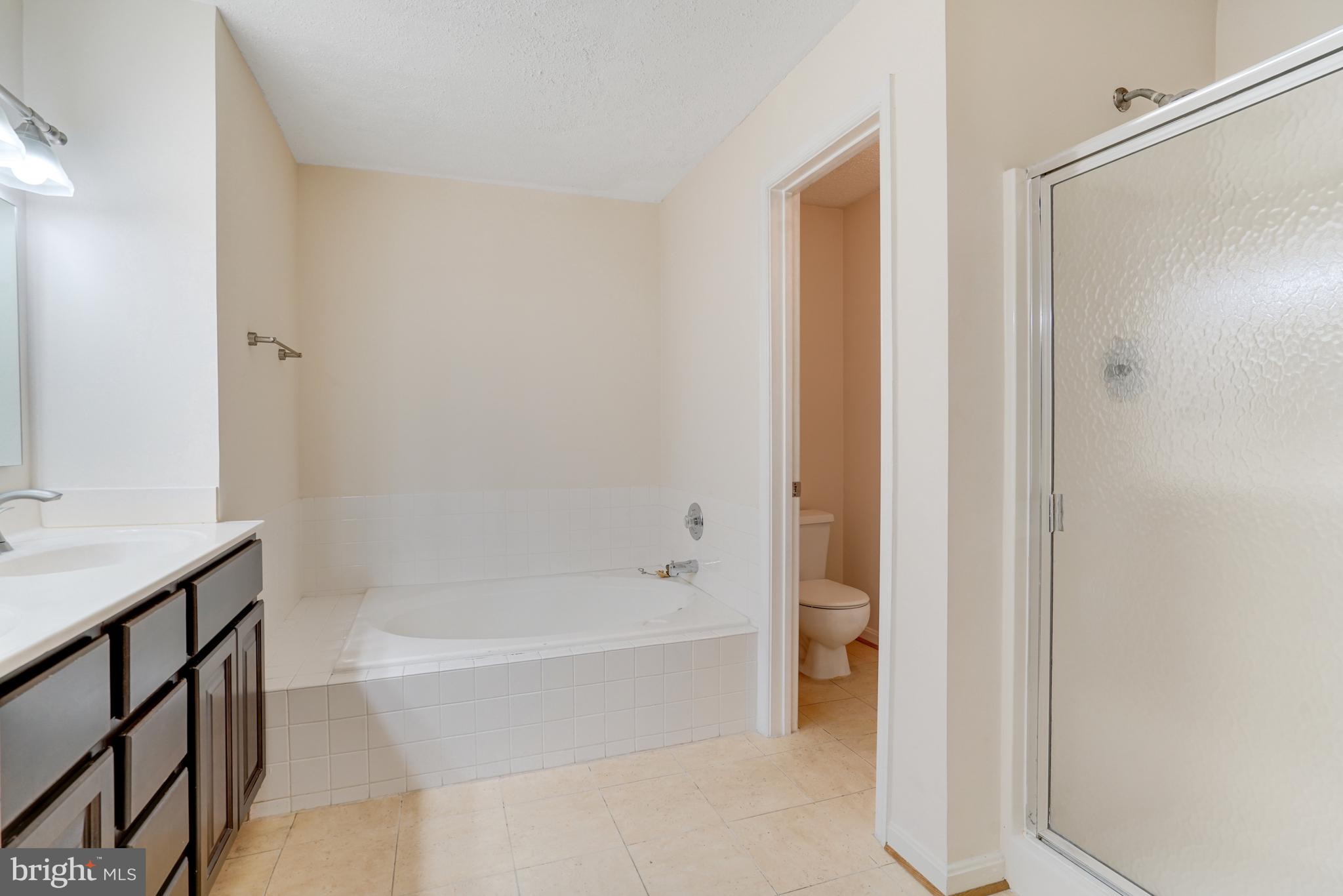 HILLWOOD - Residential Lease