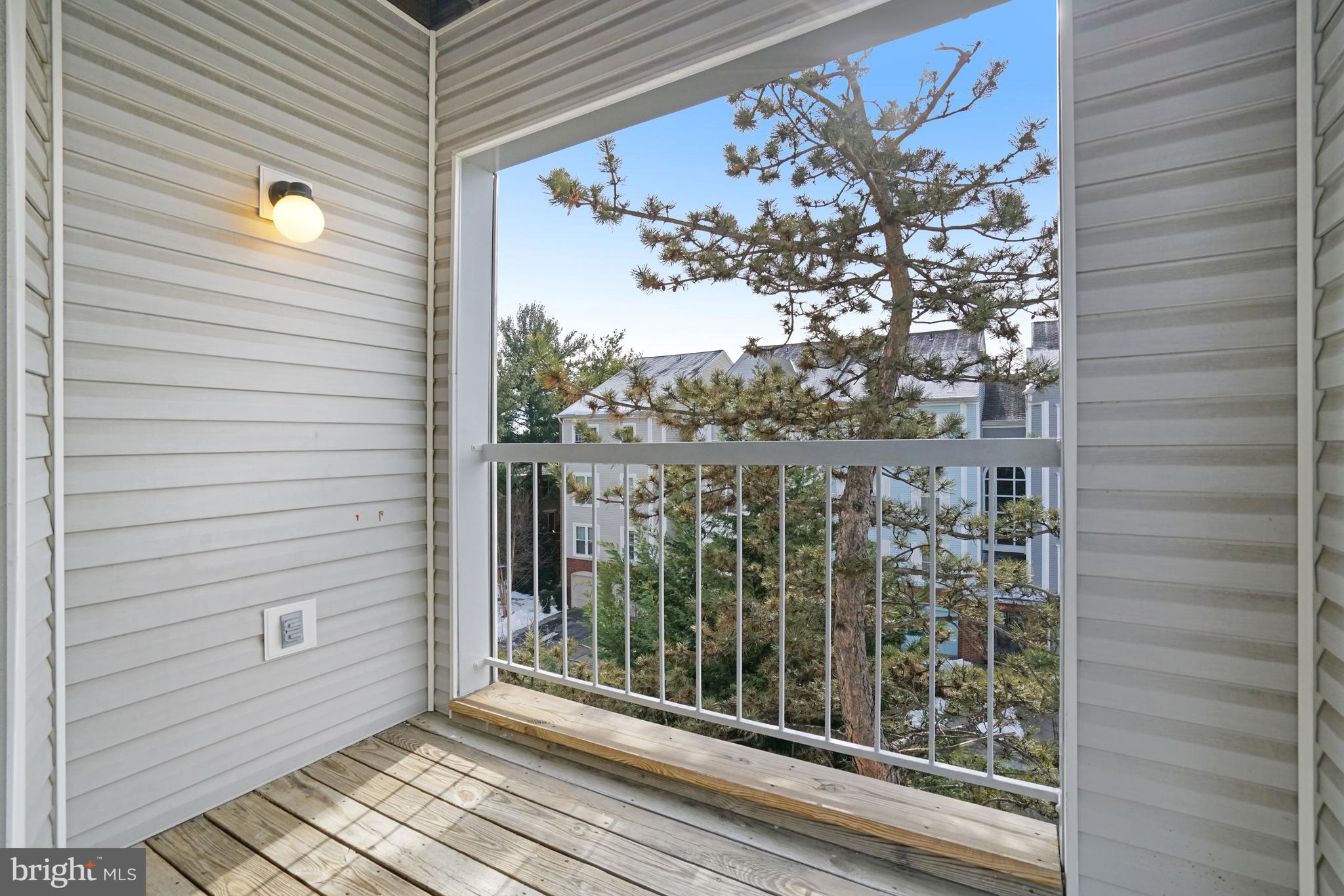 HILLWOOD - Residential Lease