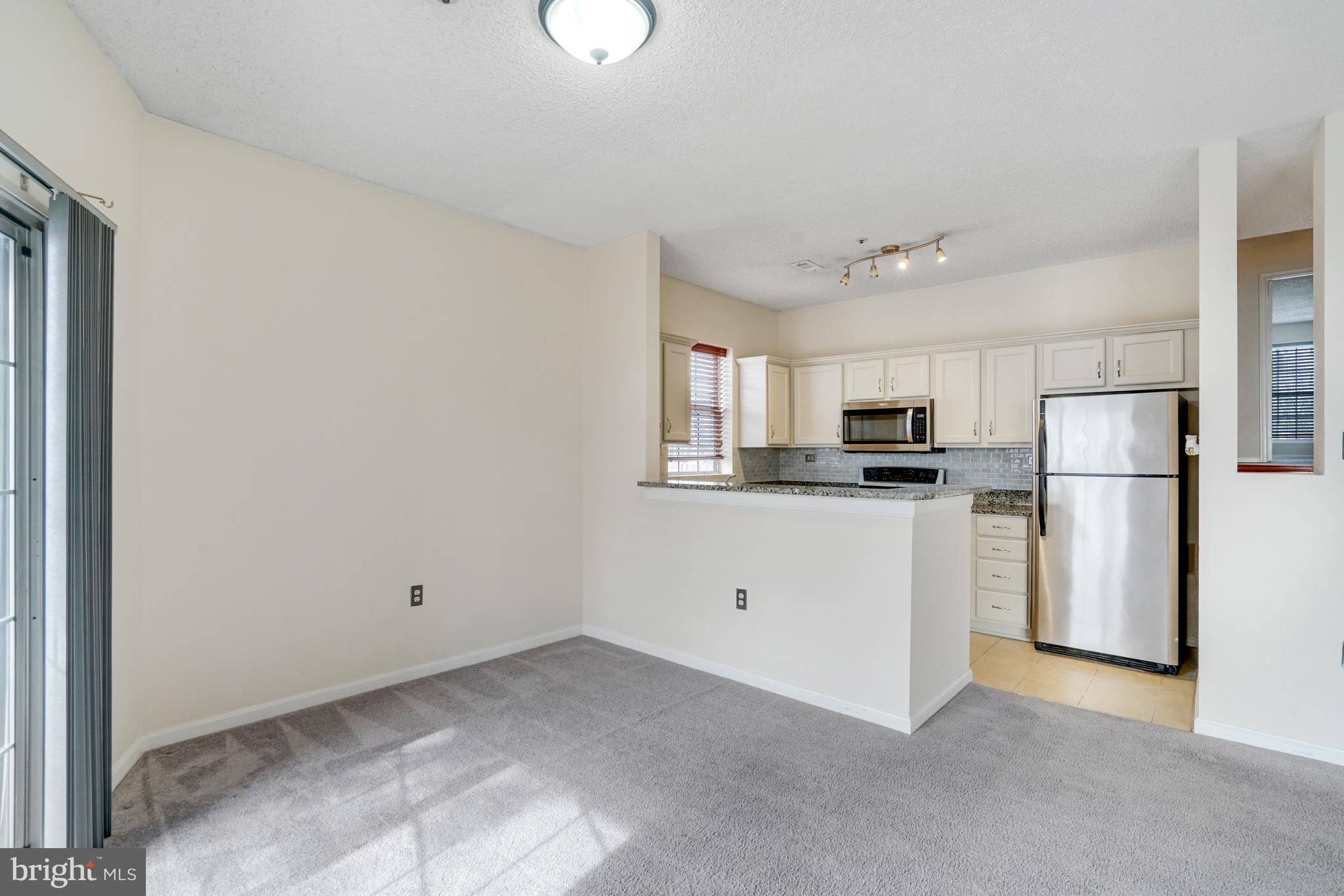 HILLWOOD - Residential Lease