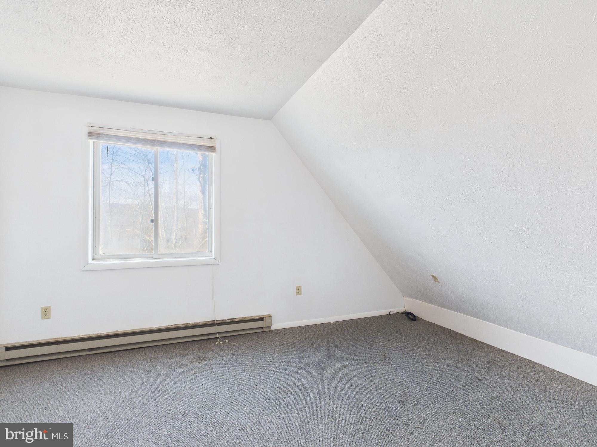 SAW CREEK ESTATES - Residential