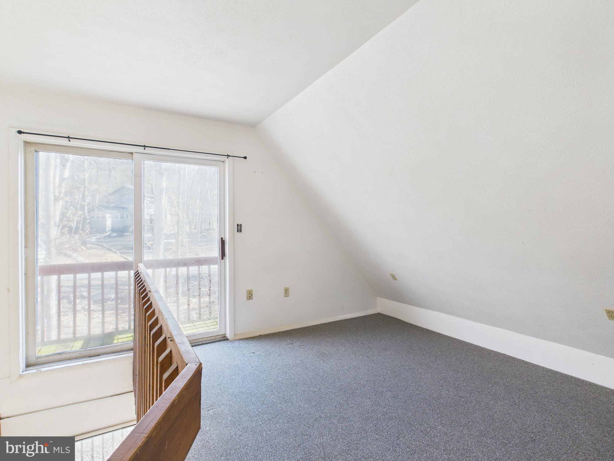 SAW CREEK ESTATES - Residential