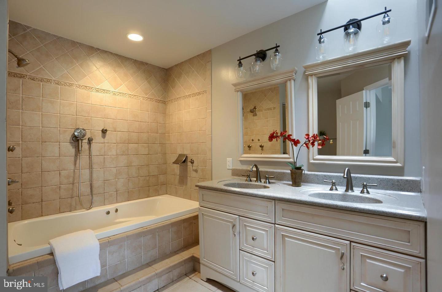 COVENTRY POINTE - Residential Lease