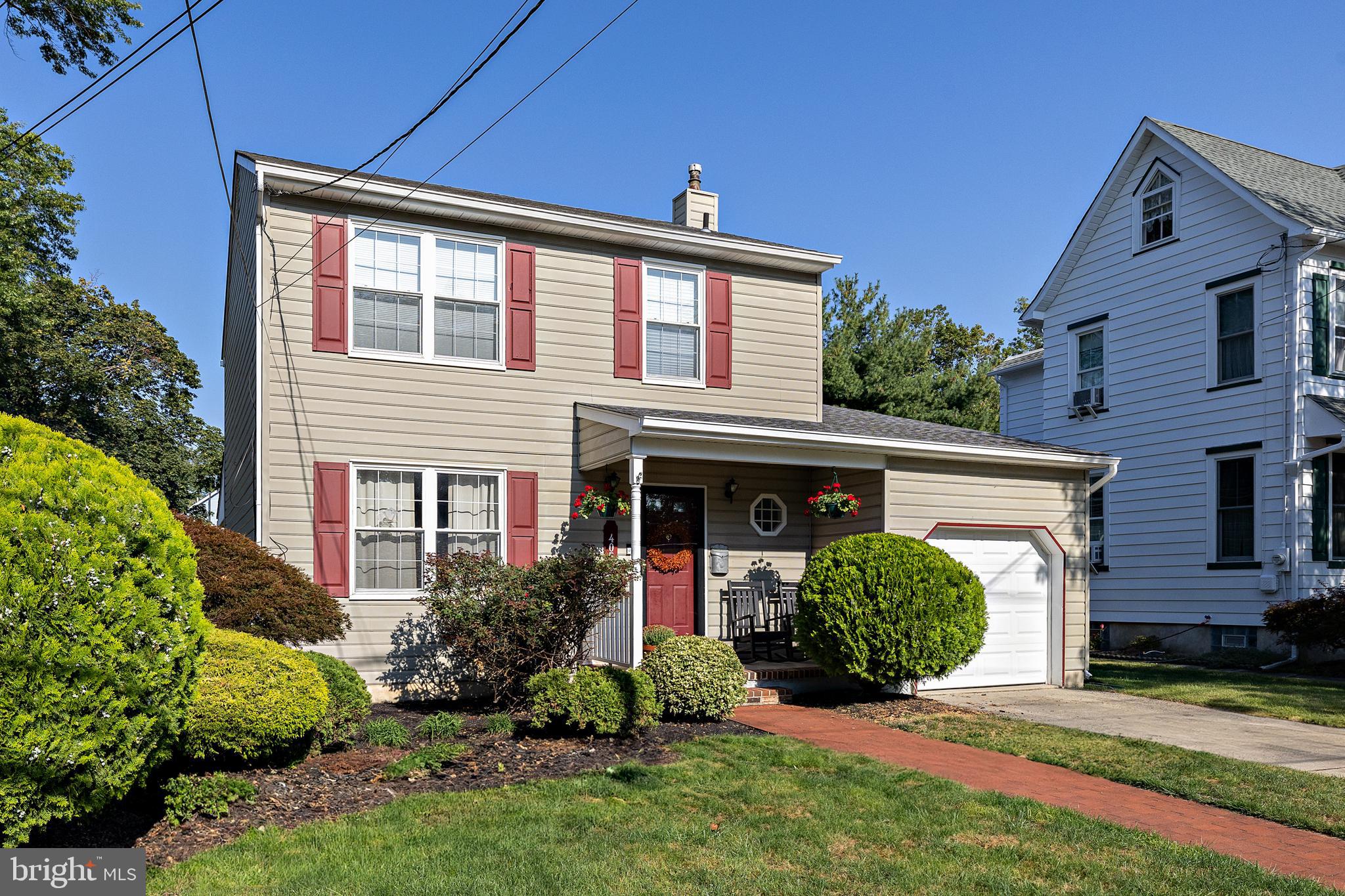 405 LEES AVENUE