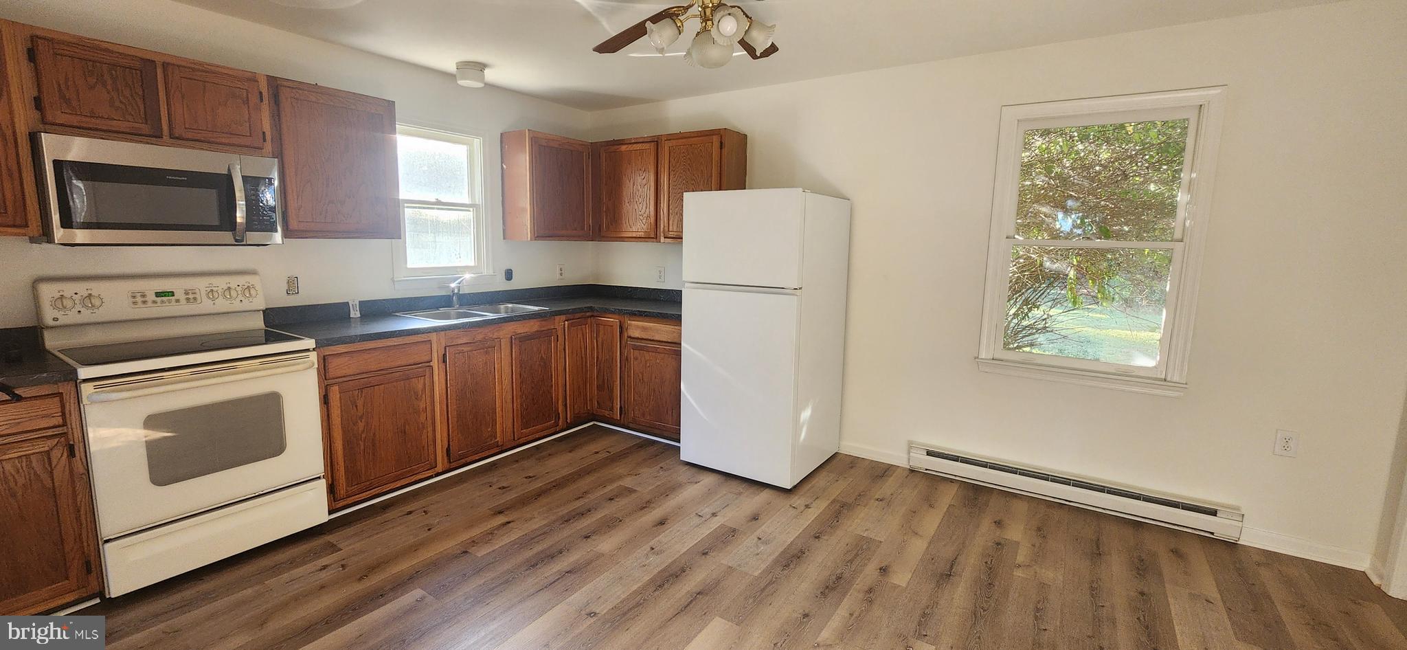 24873 STEAMBOAT ALLEY